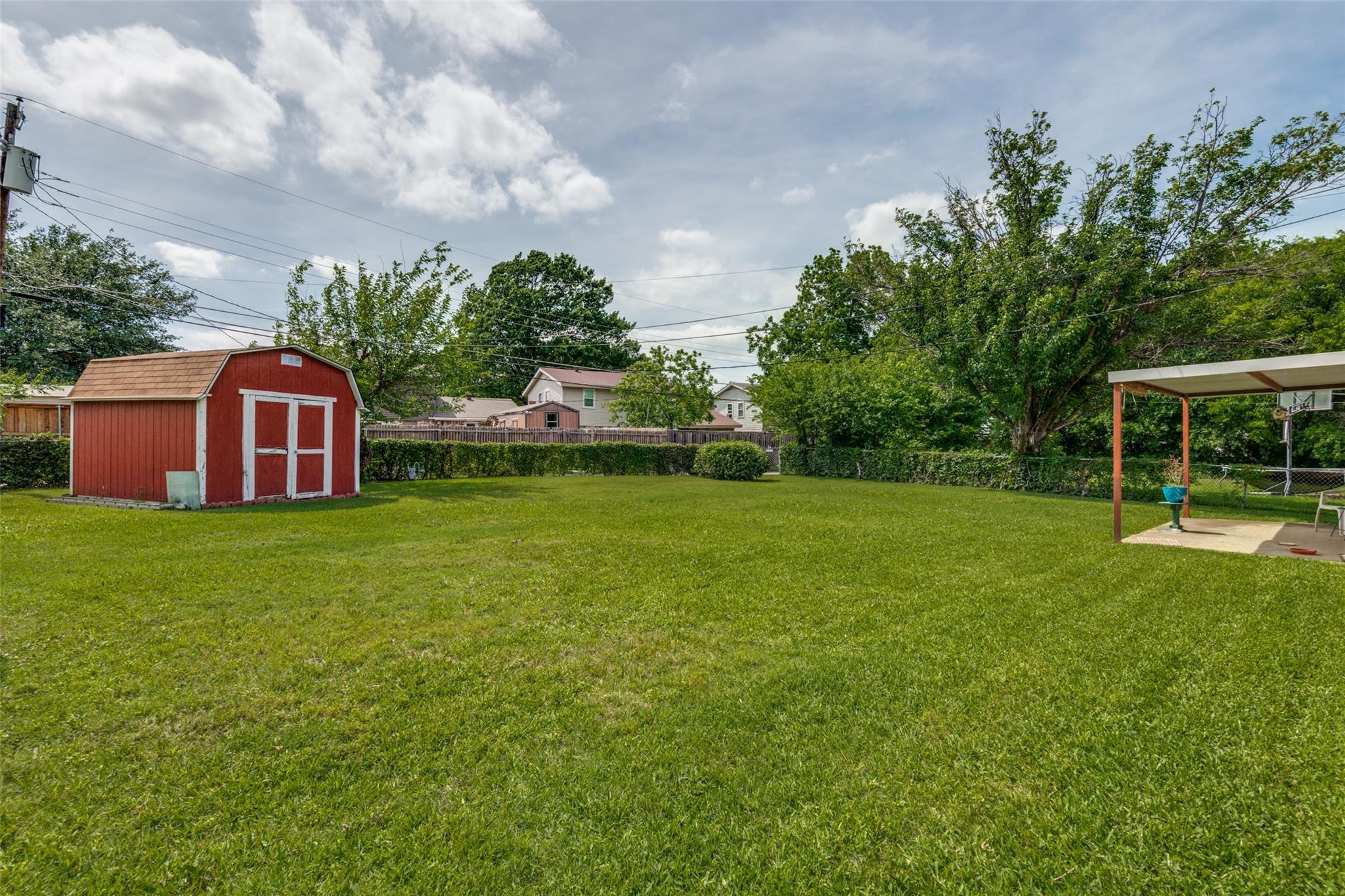 main property photo 30