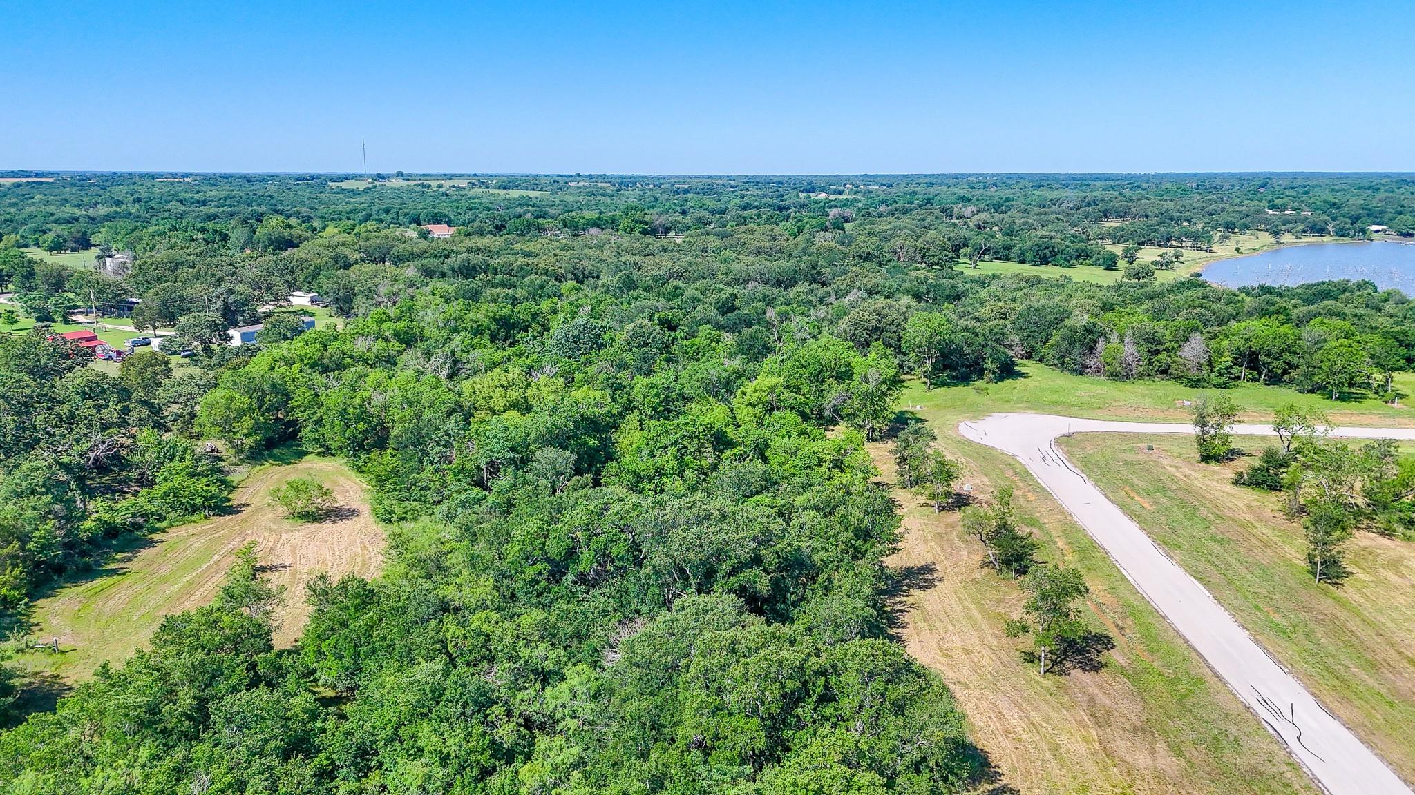 main property photo 16