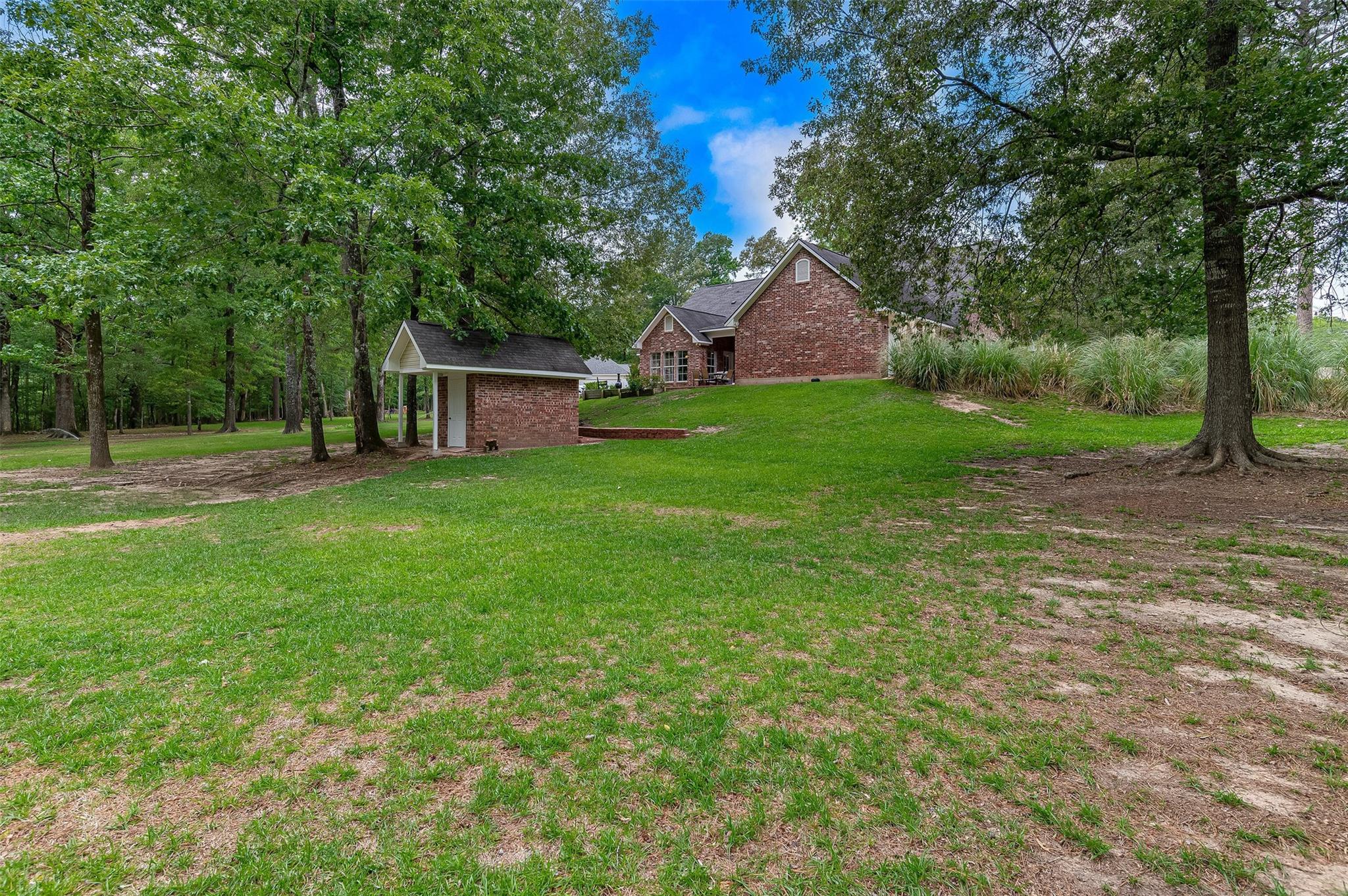 main property photo 35