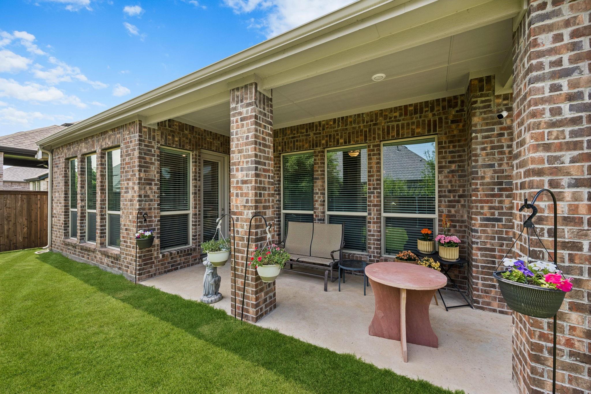 main property photo 33