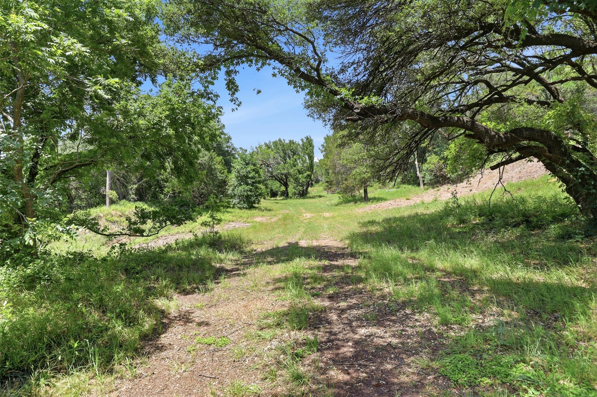 main property photo 12
