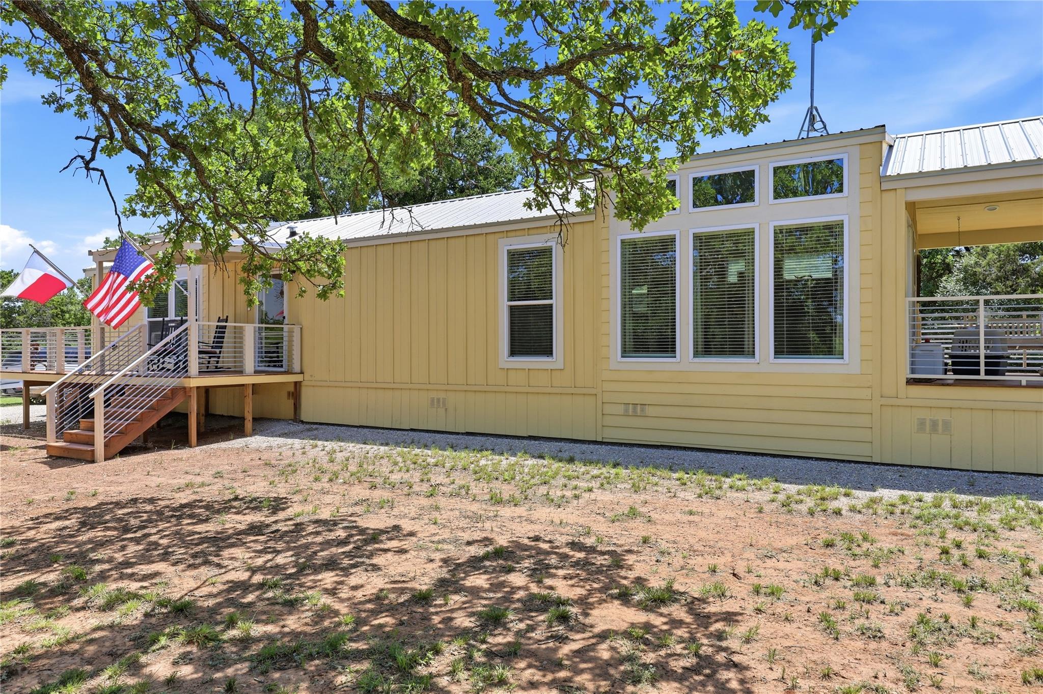 main property photo 17