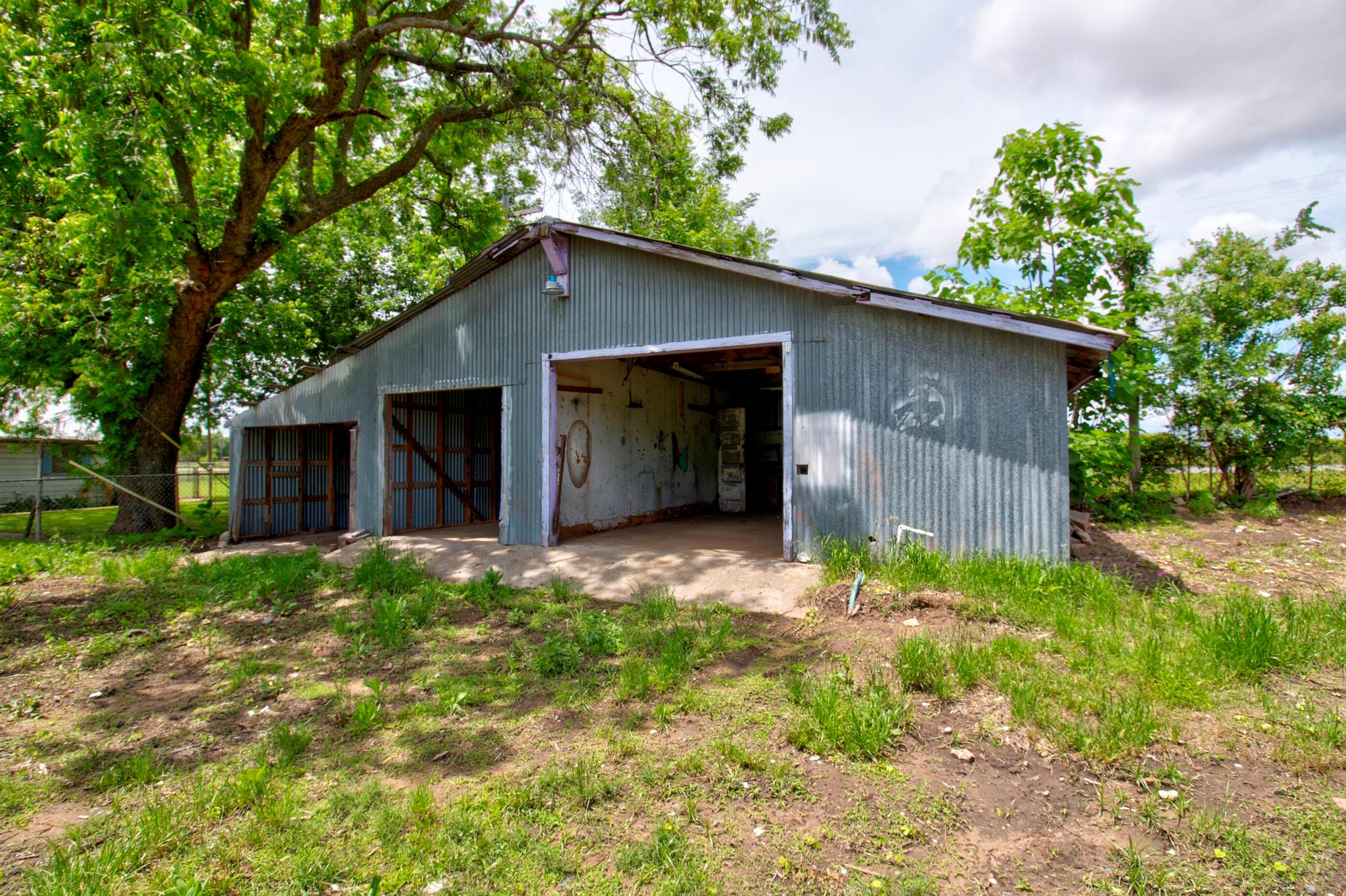 main property photo 15
