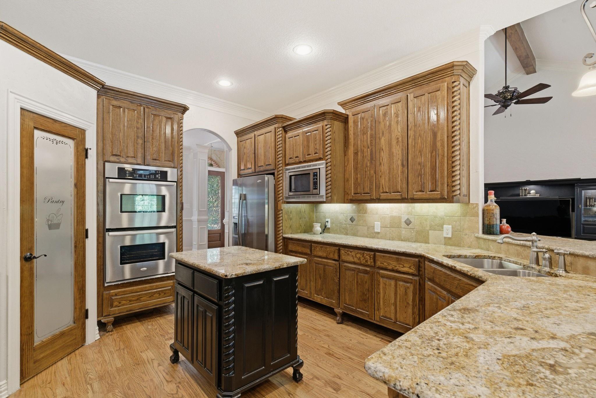 main property photo 11