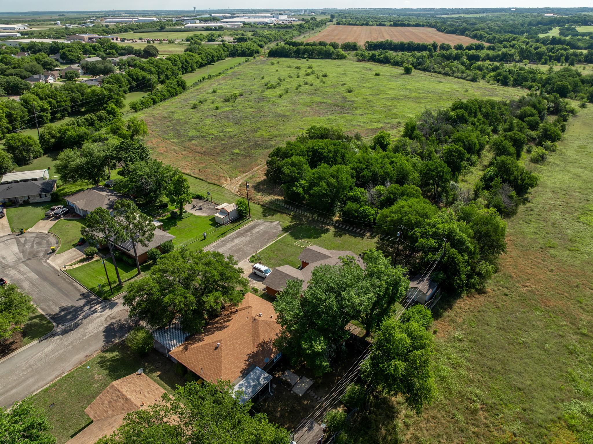 main property photo 25