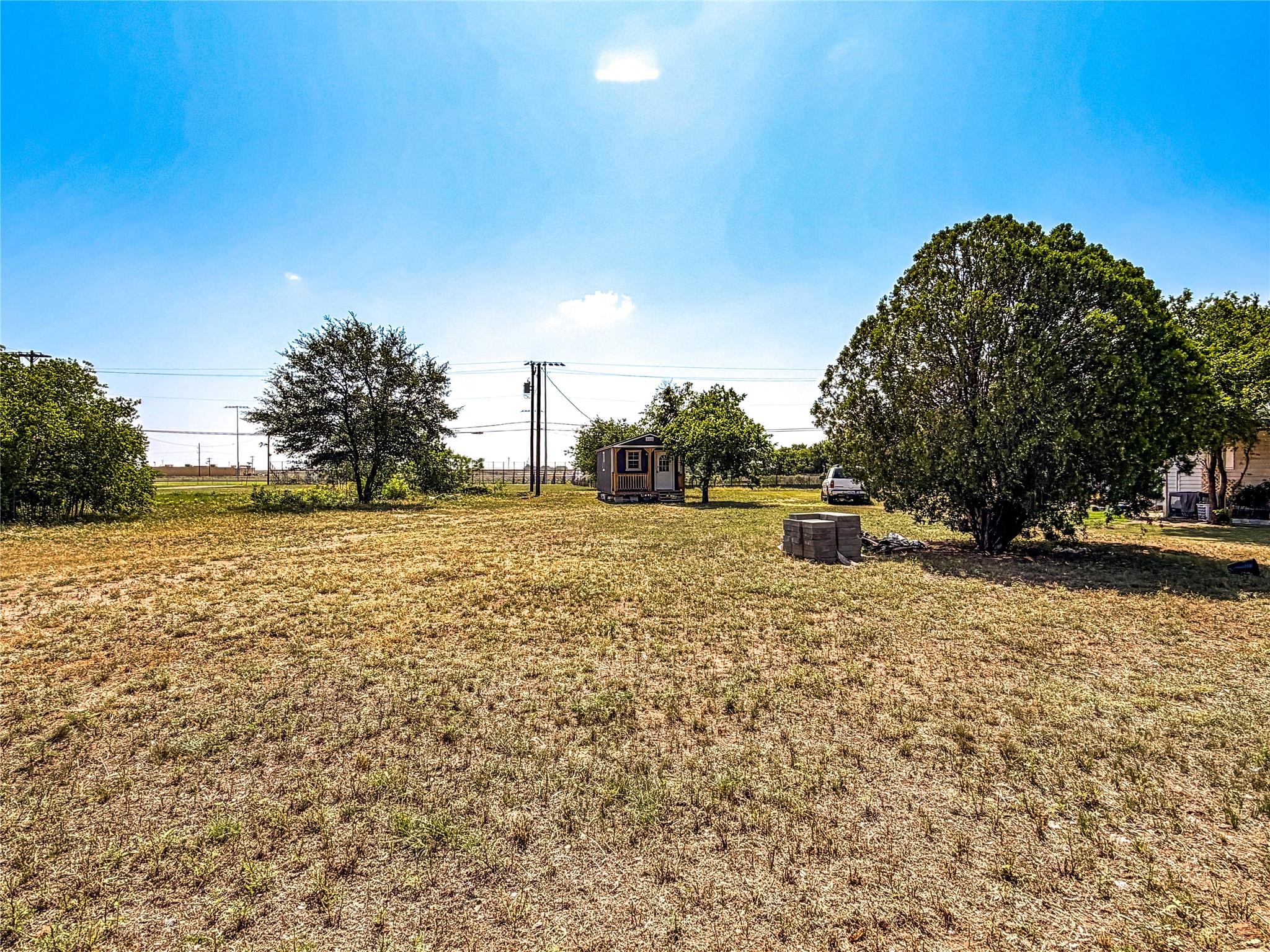 main property photo 6
