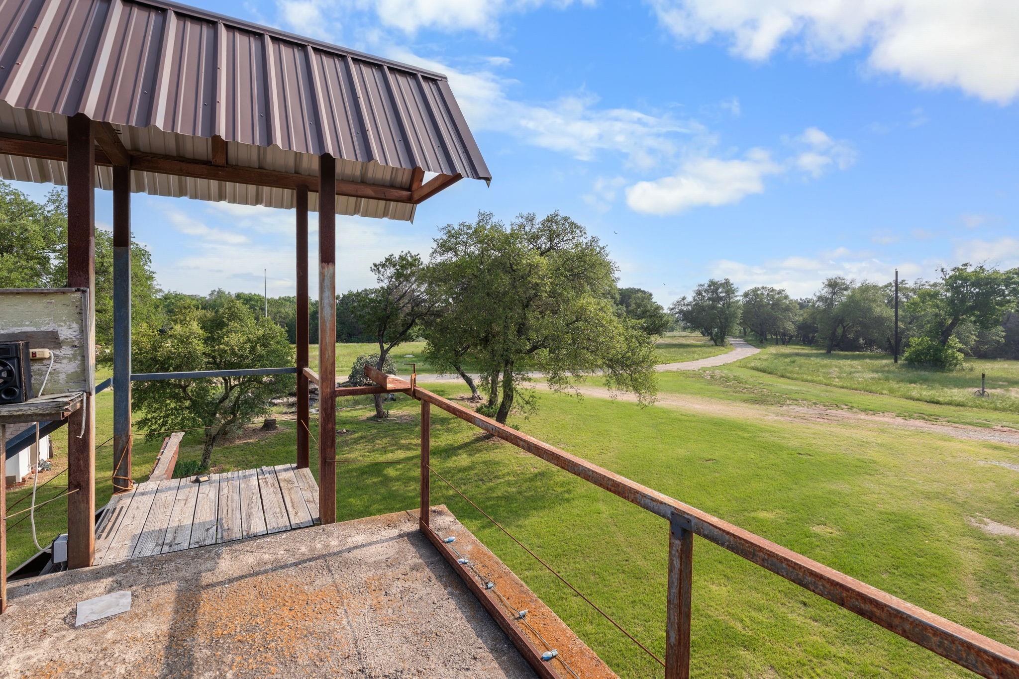 main property photo 25