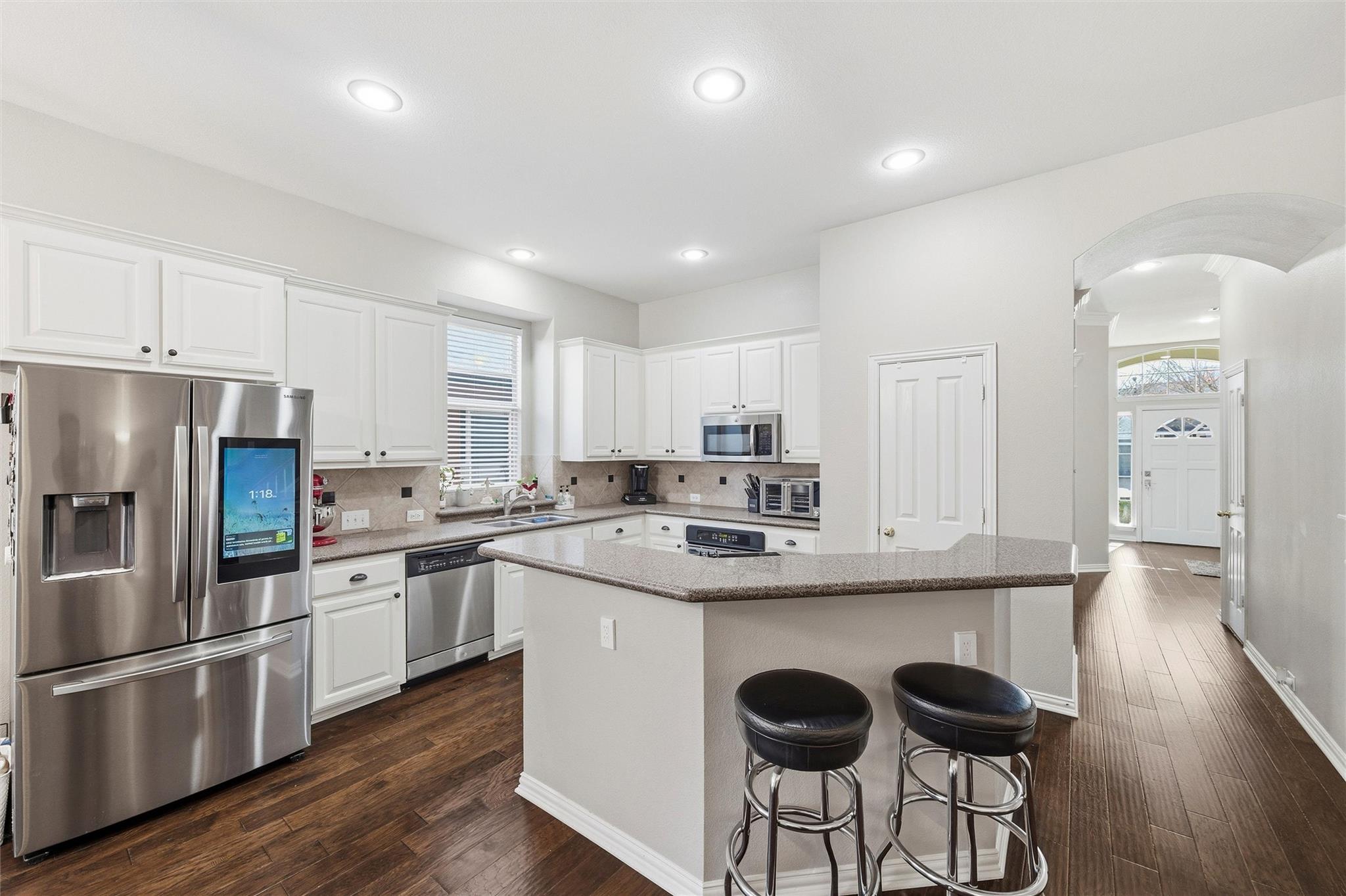 main property photo 8