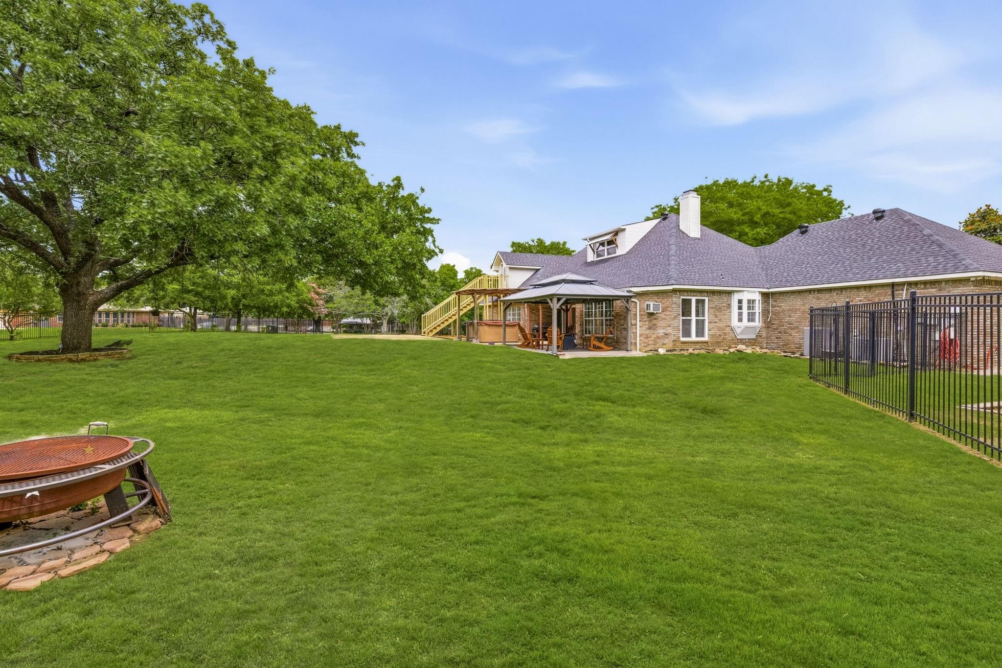 main property photo 30