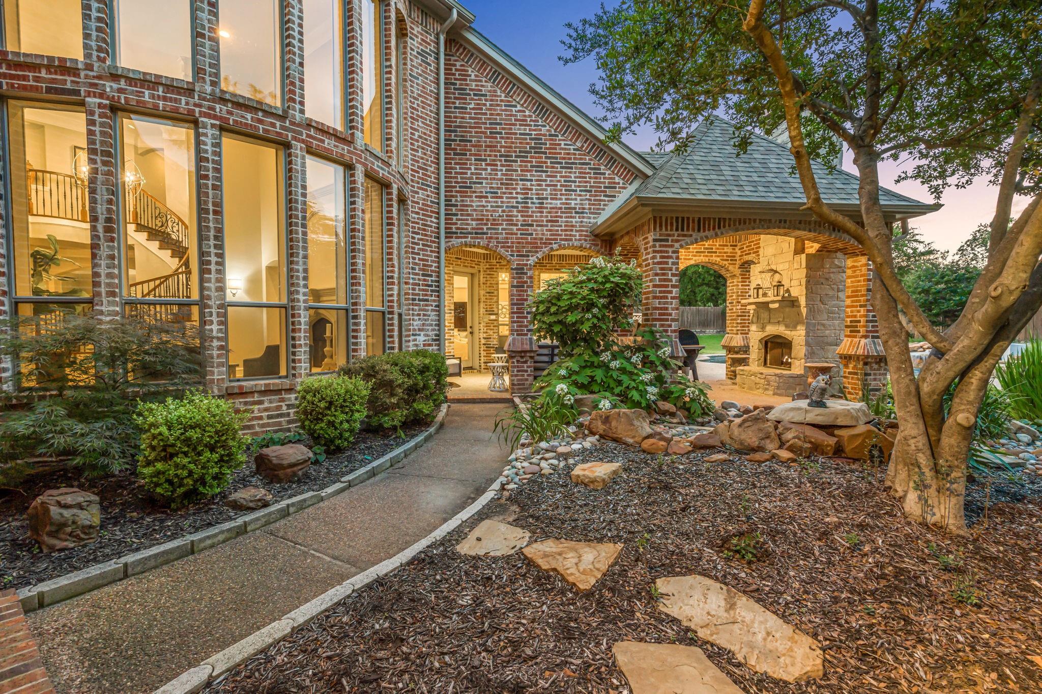 main property photo 29
