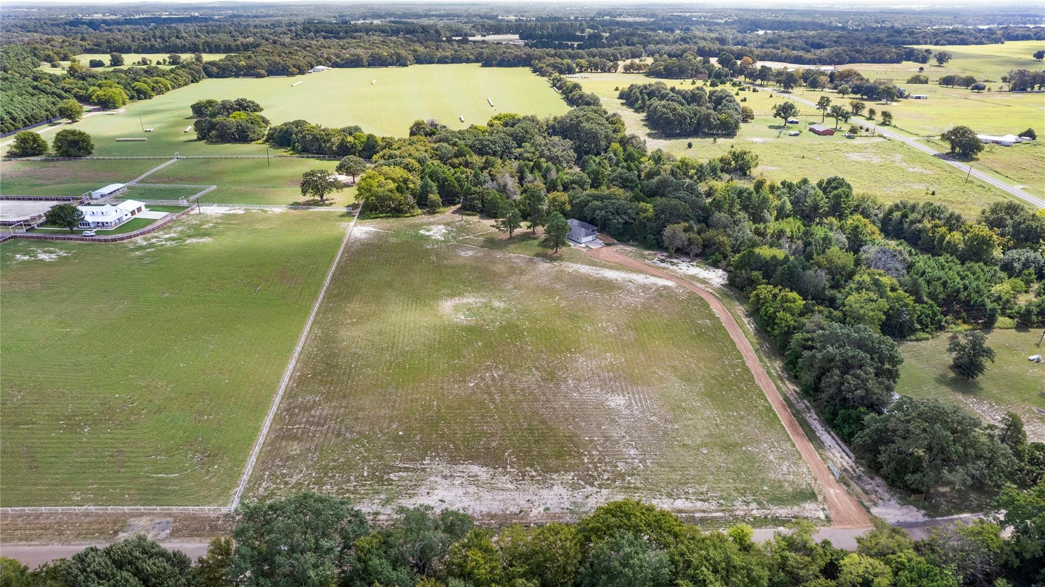 main property photo 23