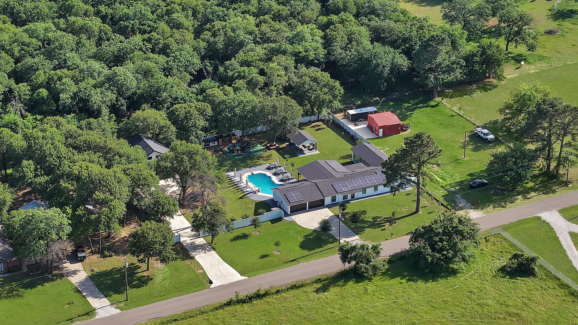 main property photo 36