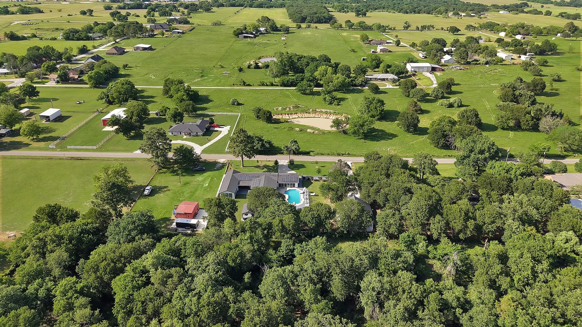 main property photo 38