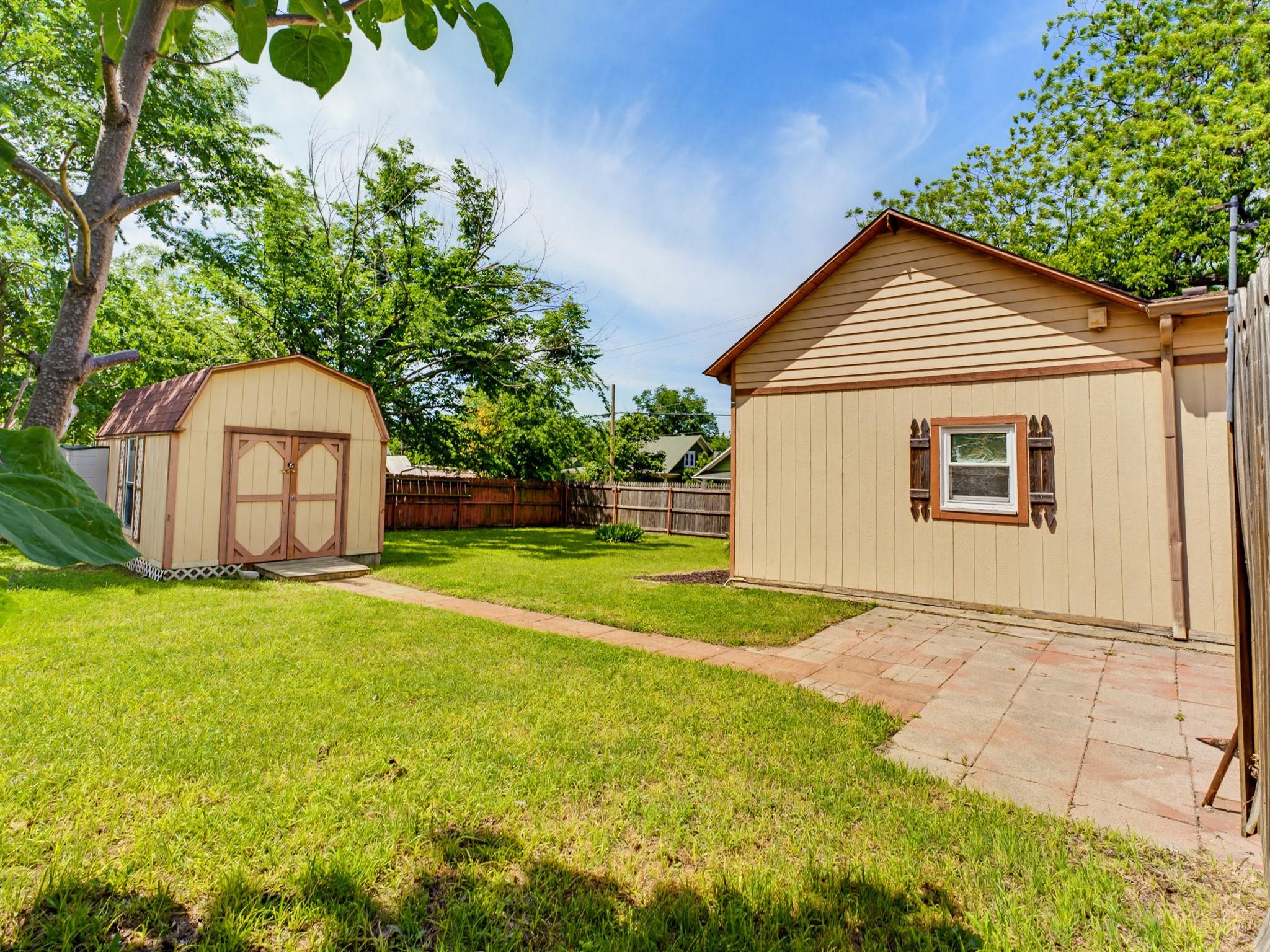 main property photo 30