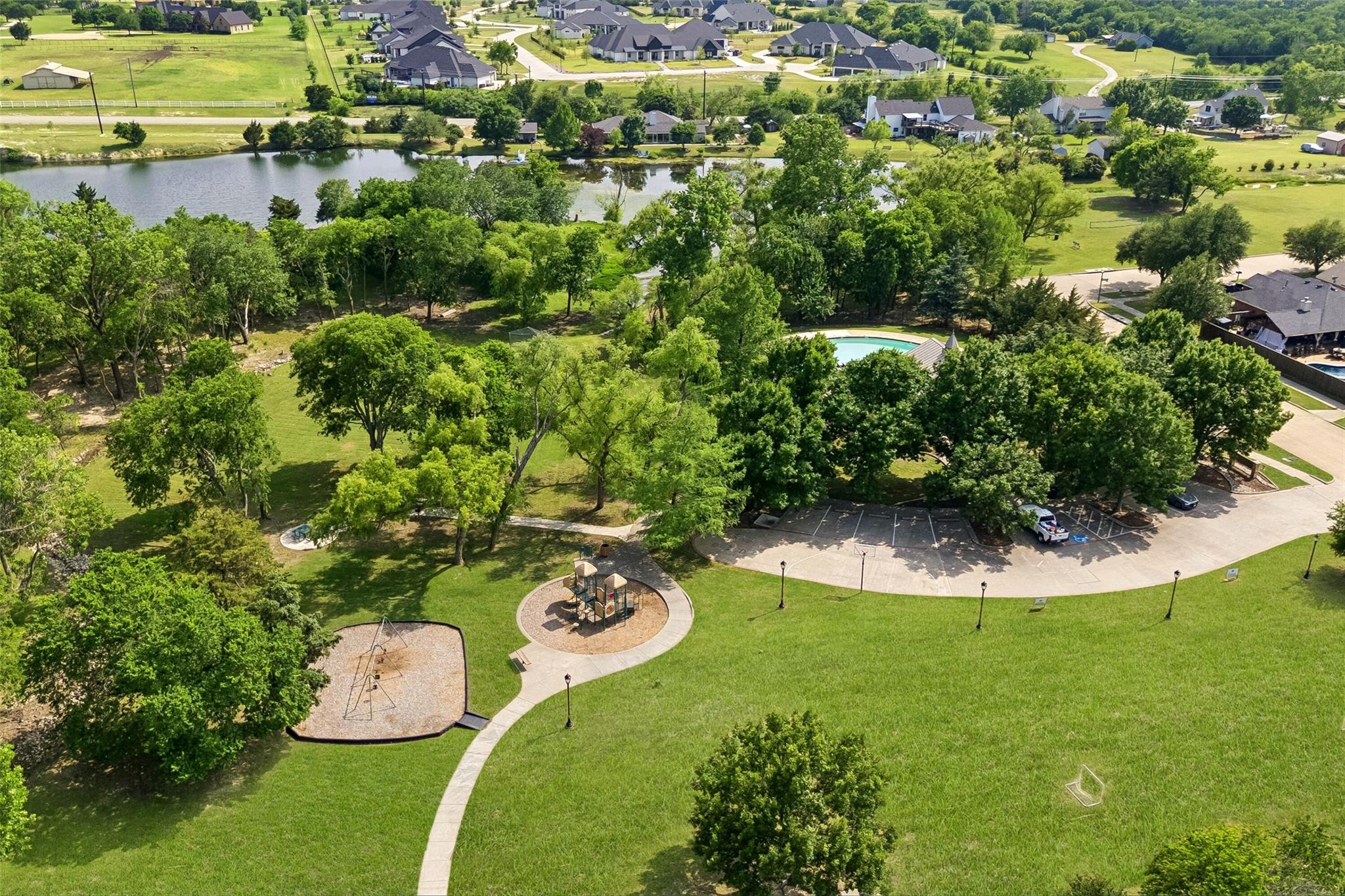 main property photo 22