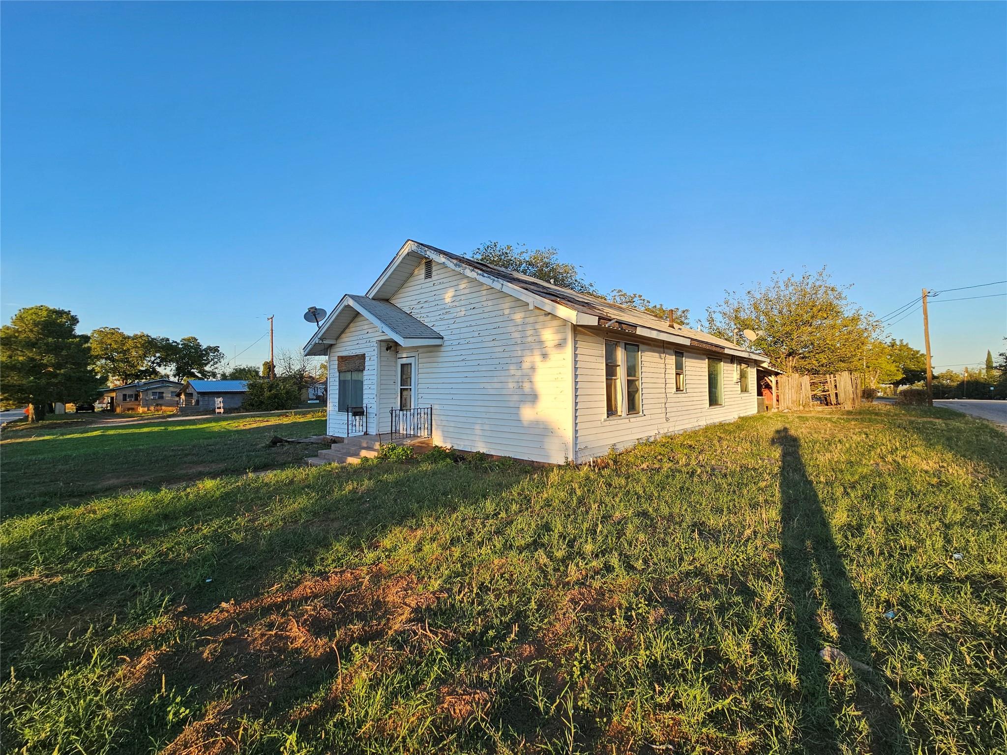 main property photo 2