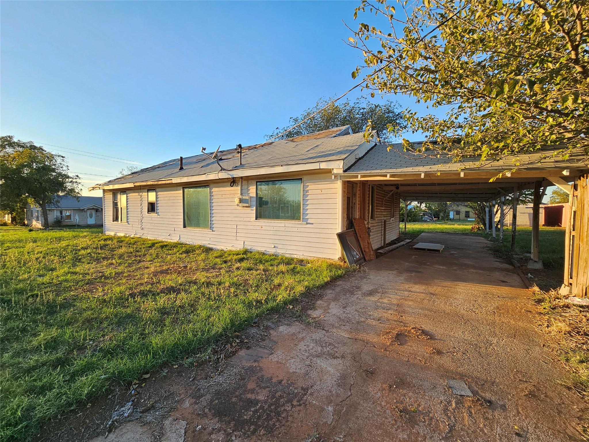 main property photo 3