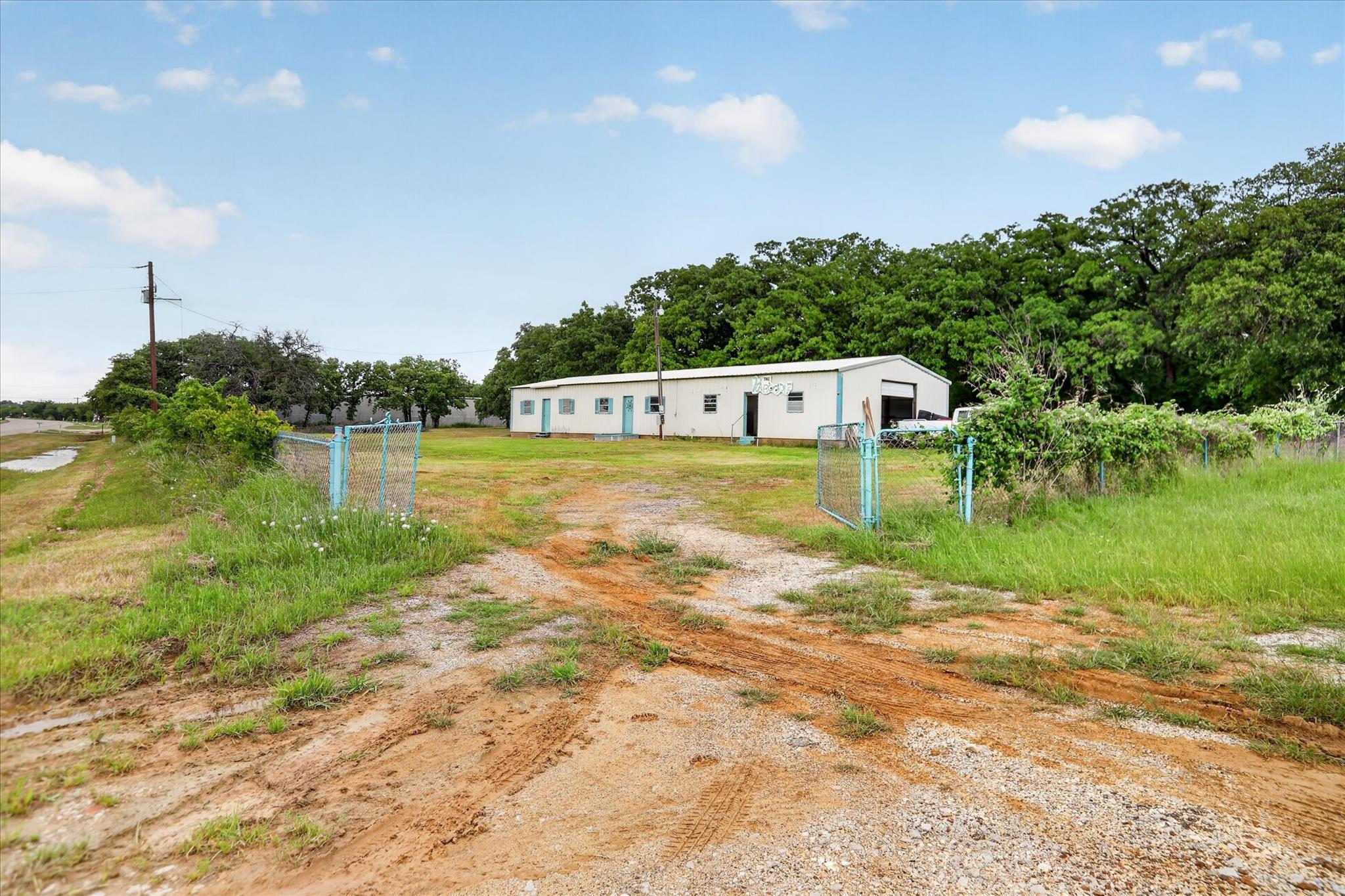 main property photo 6