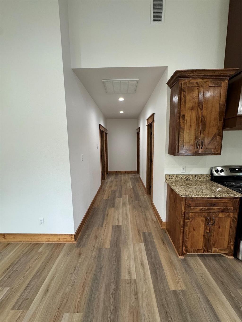 property viewer photo 3
