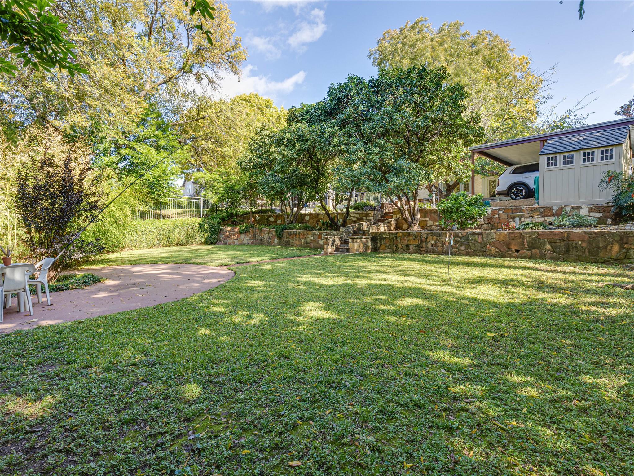 main property photo 35