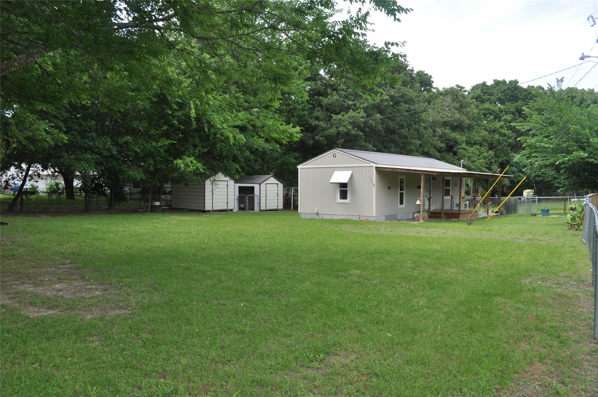main property photo 30