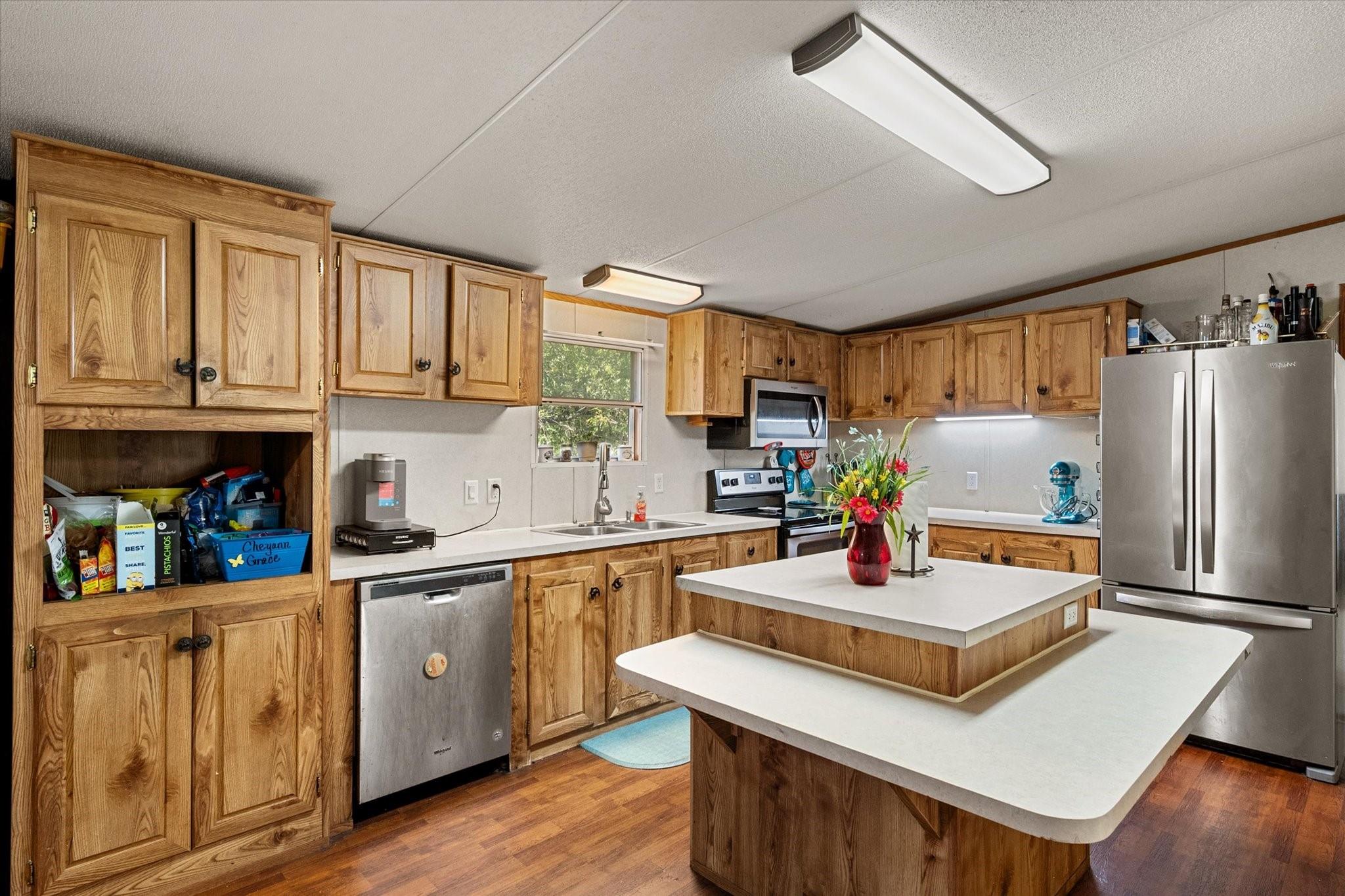 main property photo 12
