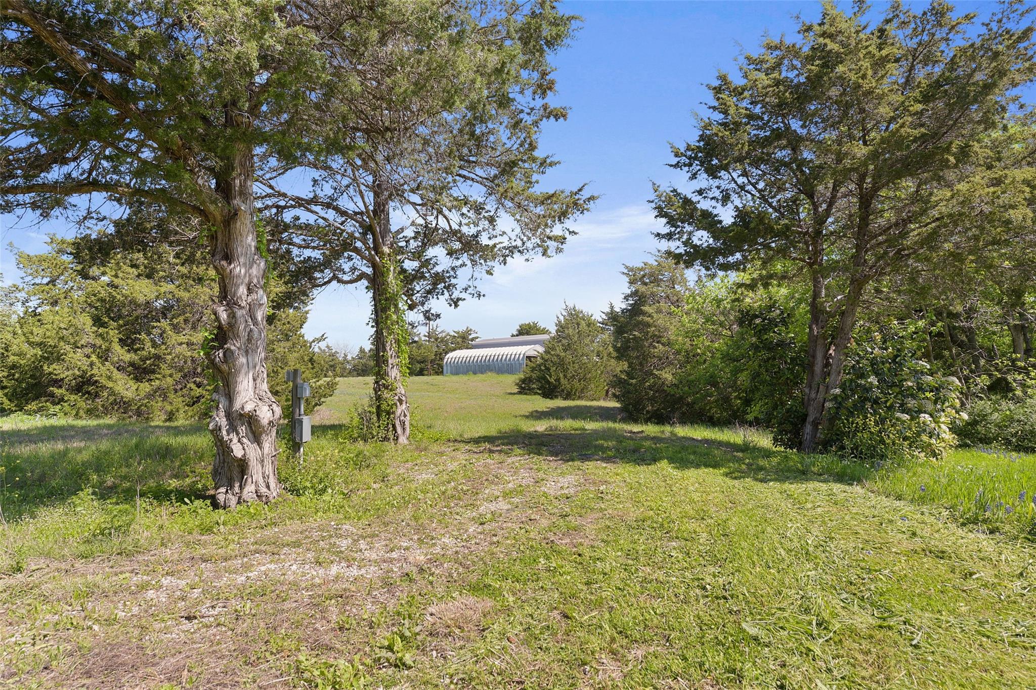 main property photo 26