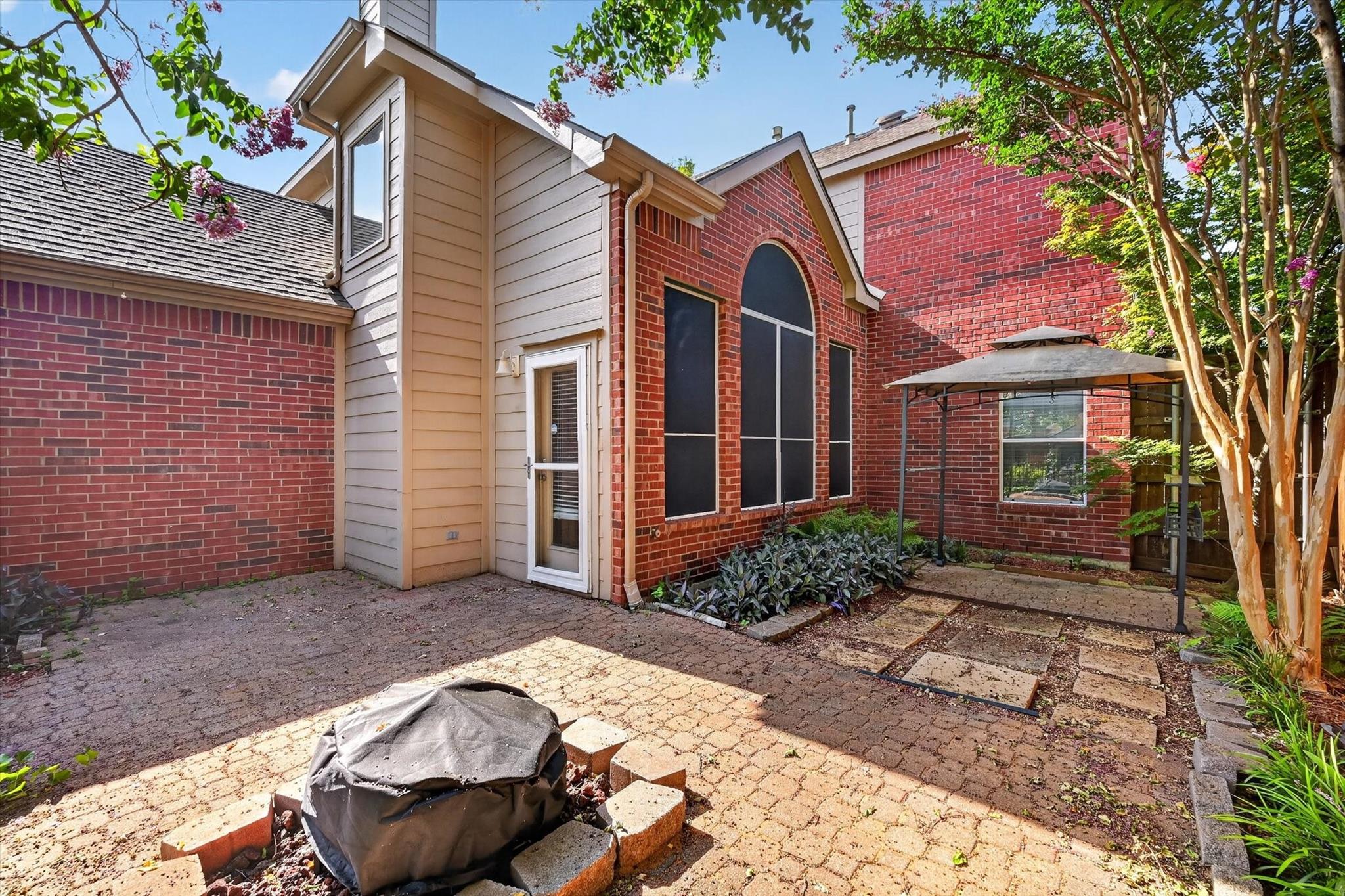 main property photo 27