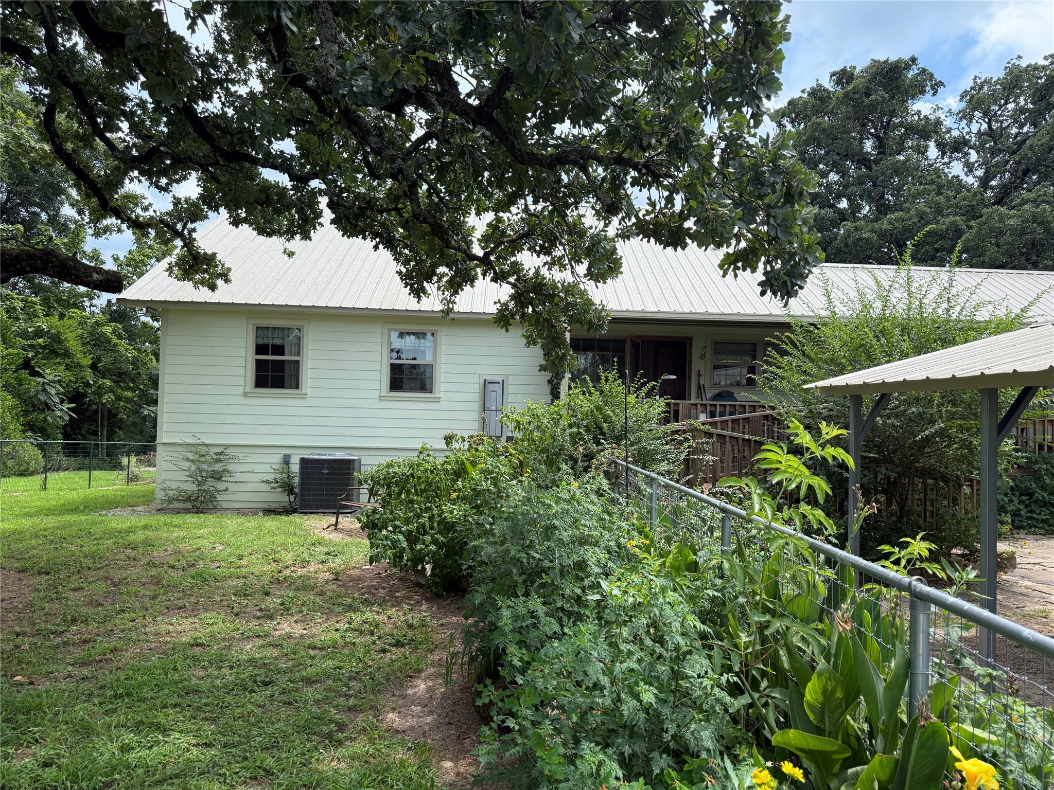 main property photo 22