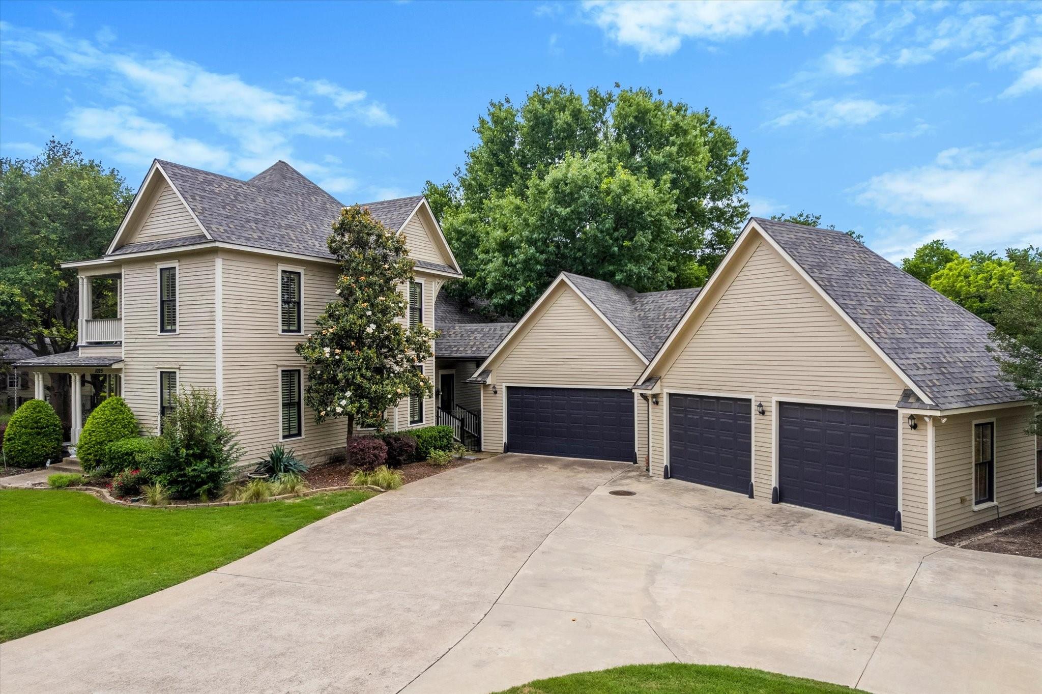 main property photo 37