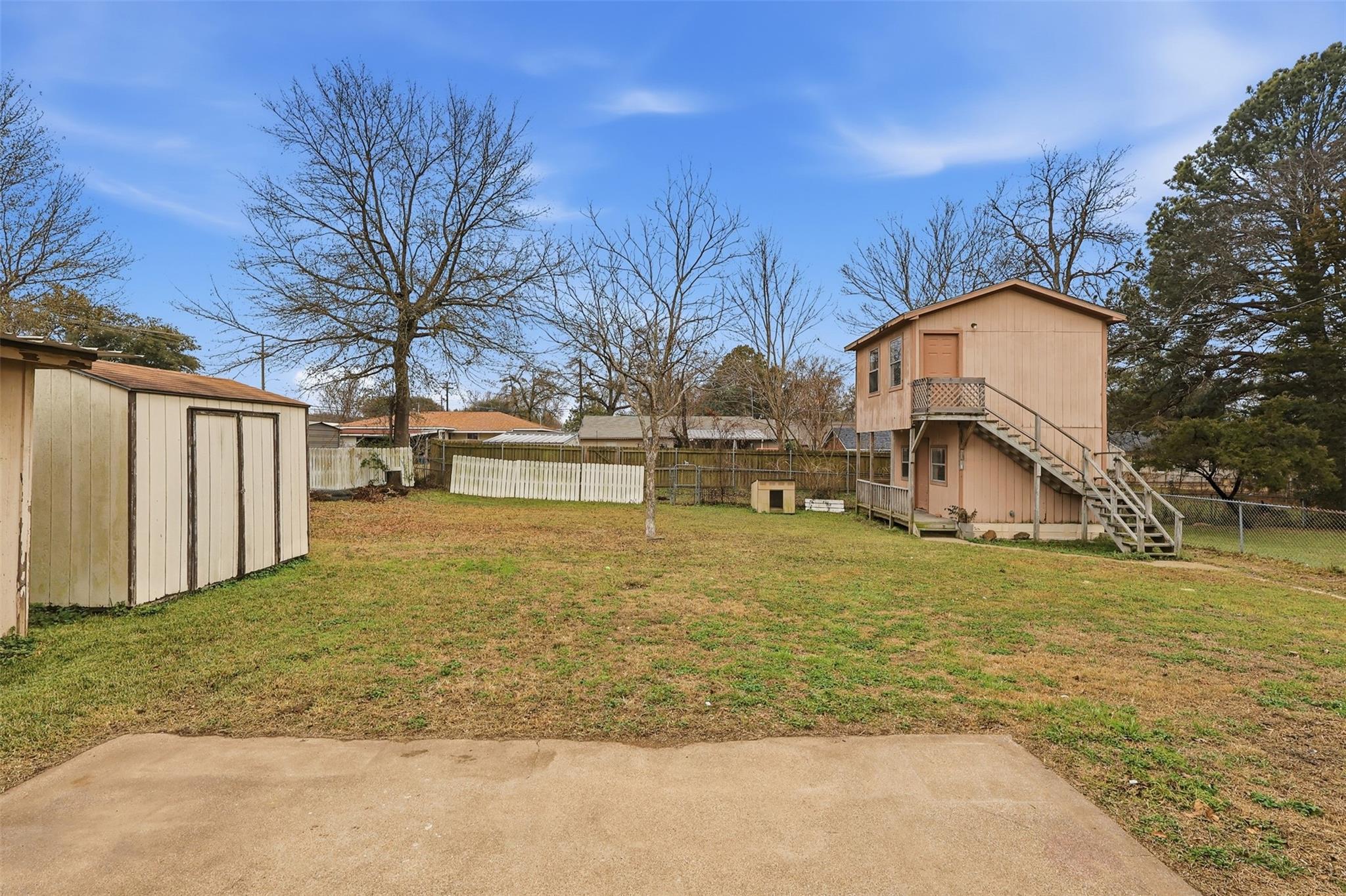 main property photo 4