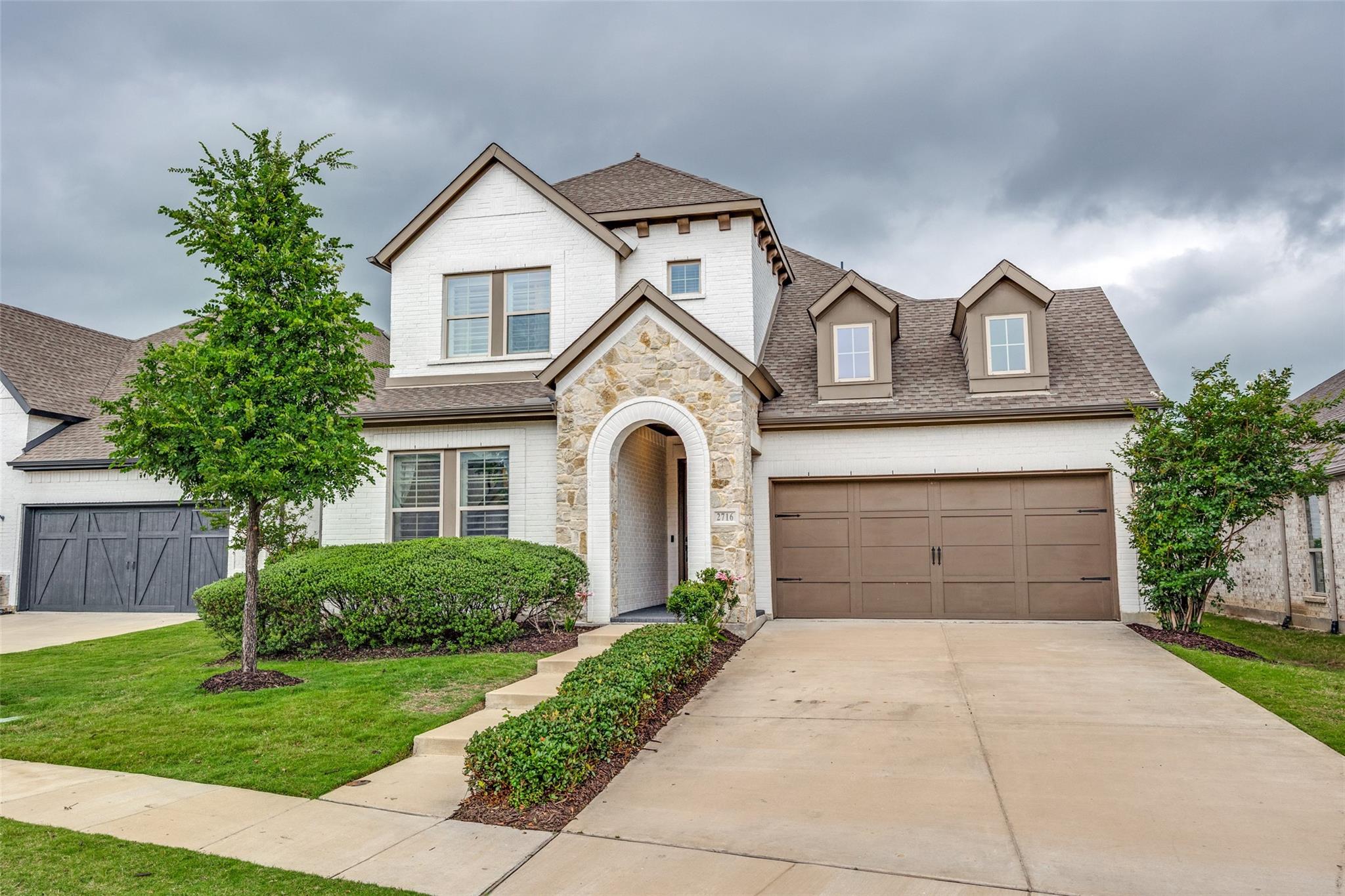 main property photo 24