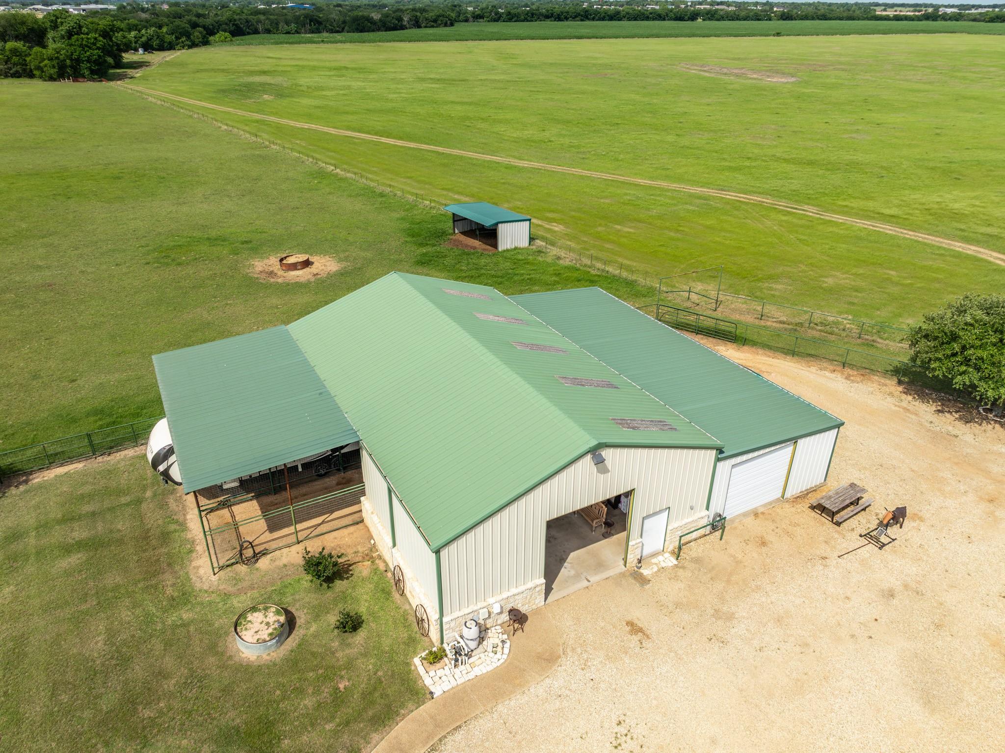 main property photo 16