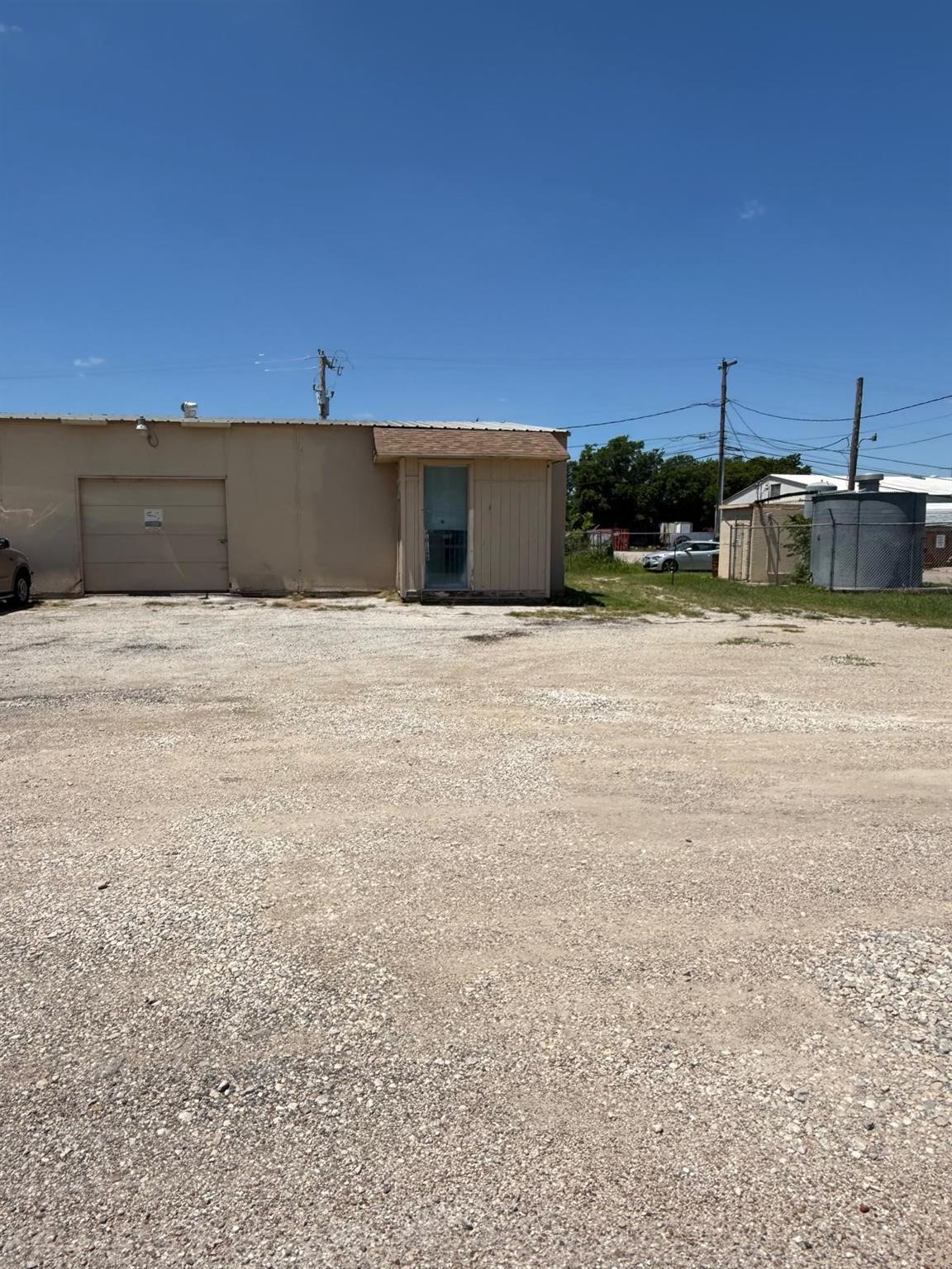 main property photo 16