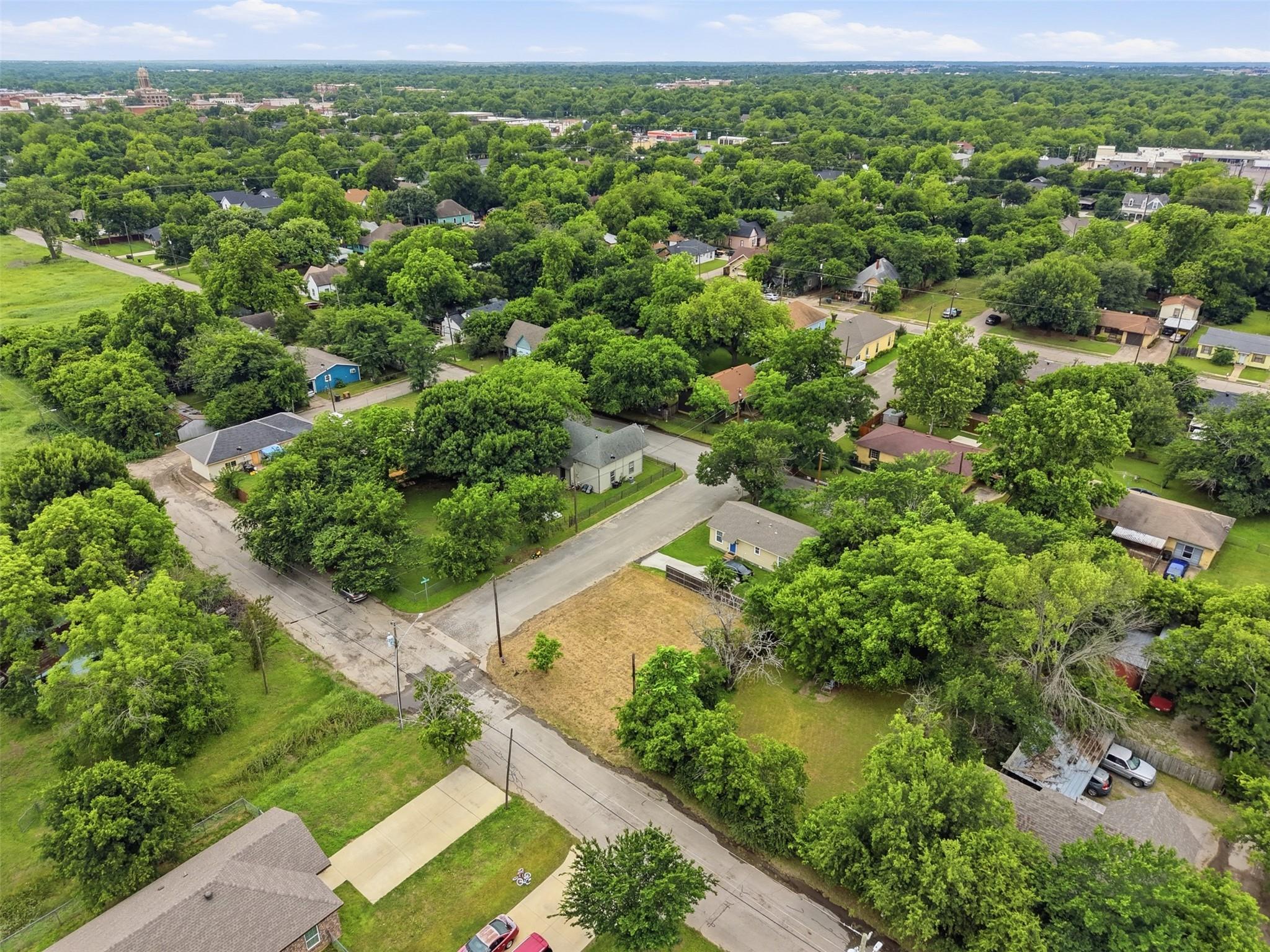 main property photo 12