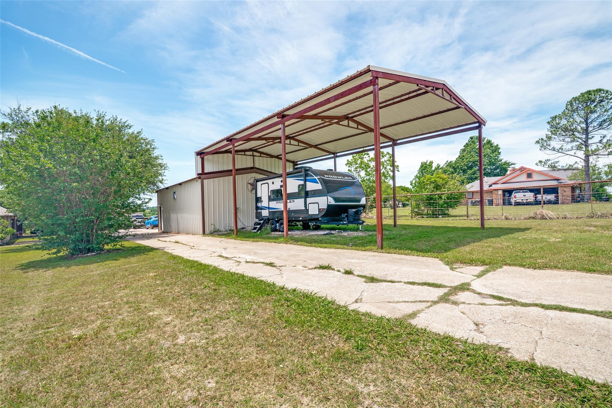 main property photo 31