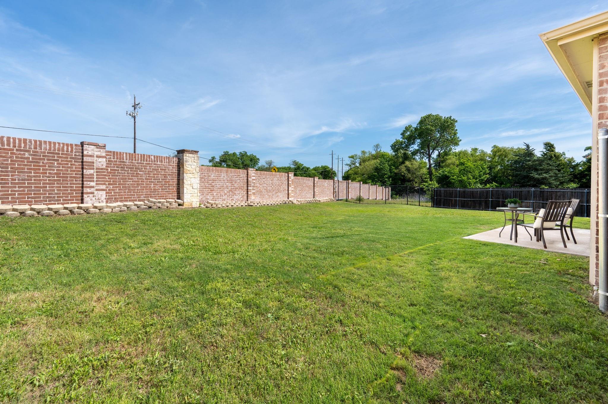 main property photo 31