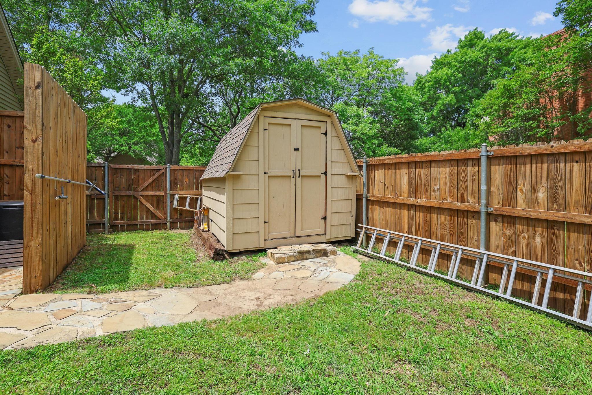 main property photo 38