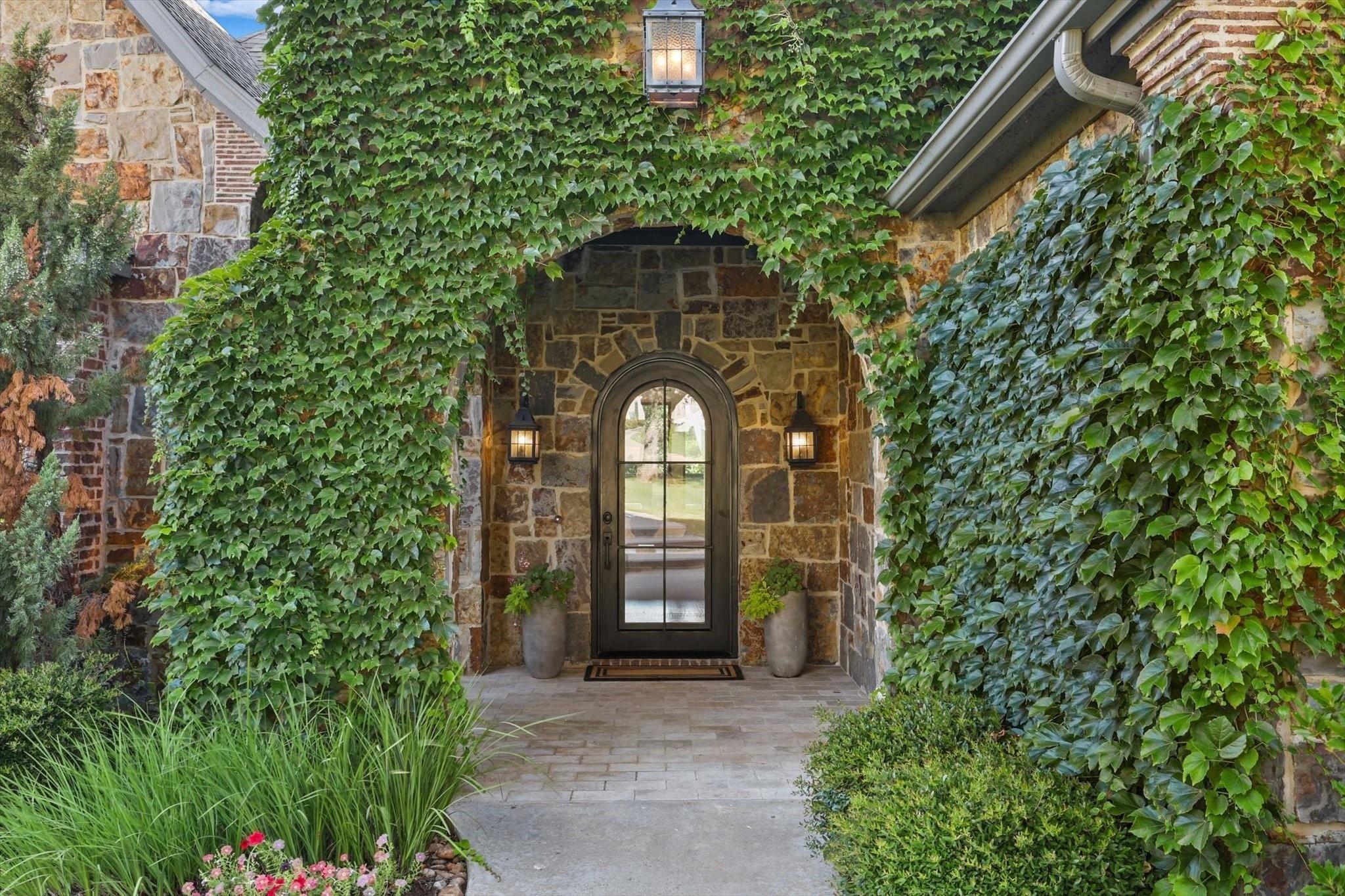 main property photo 30