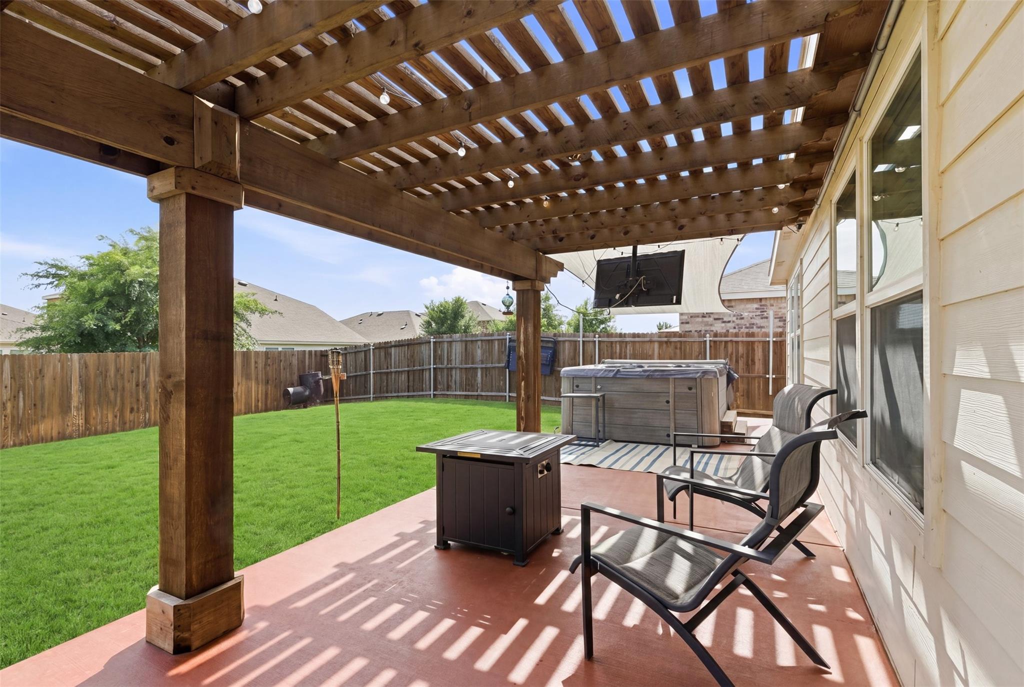 main property photo 23