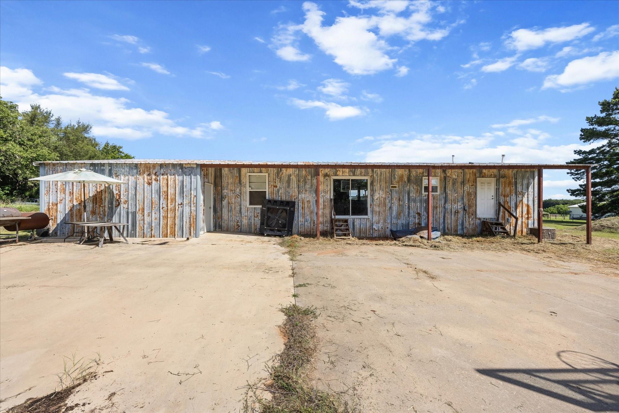 main property photo 26