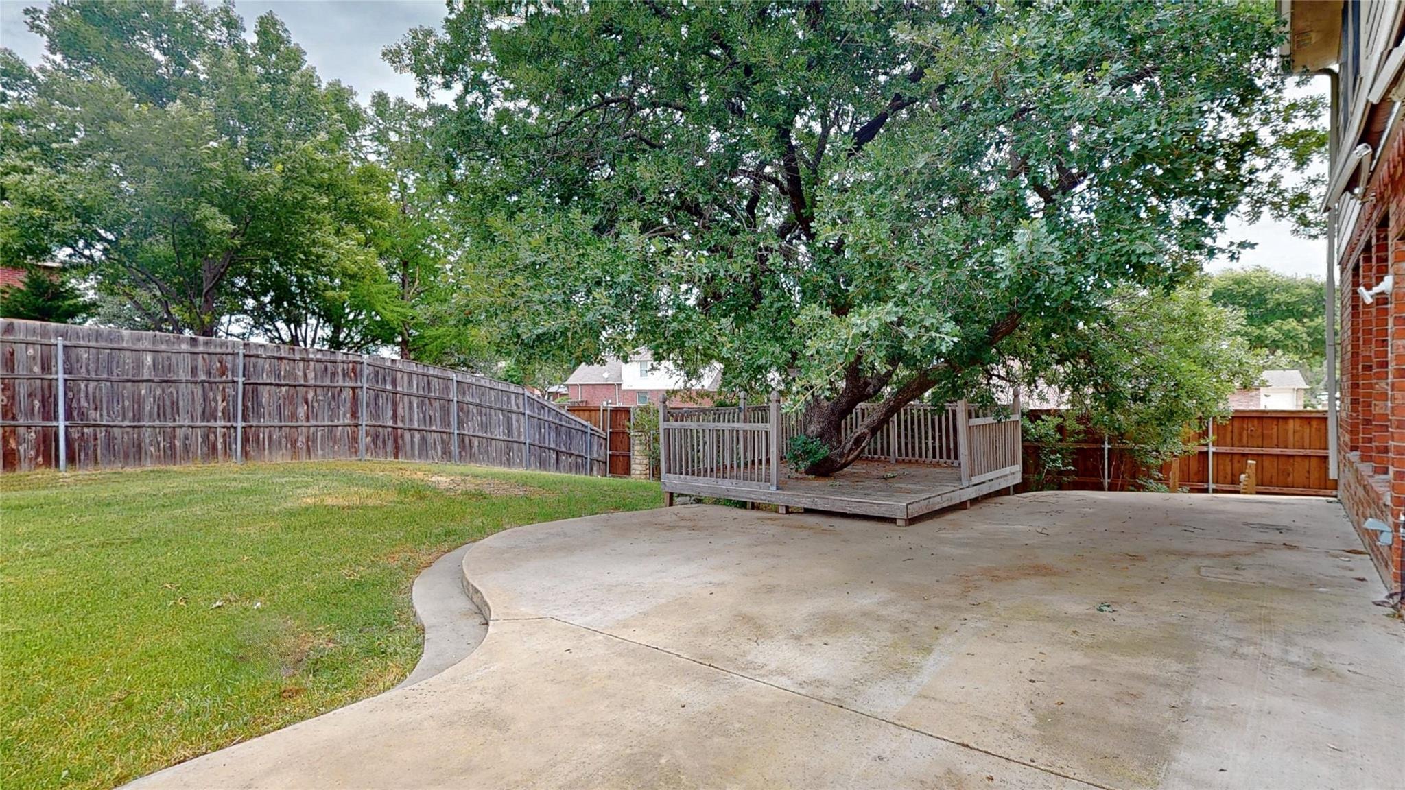 main property photo 37