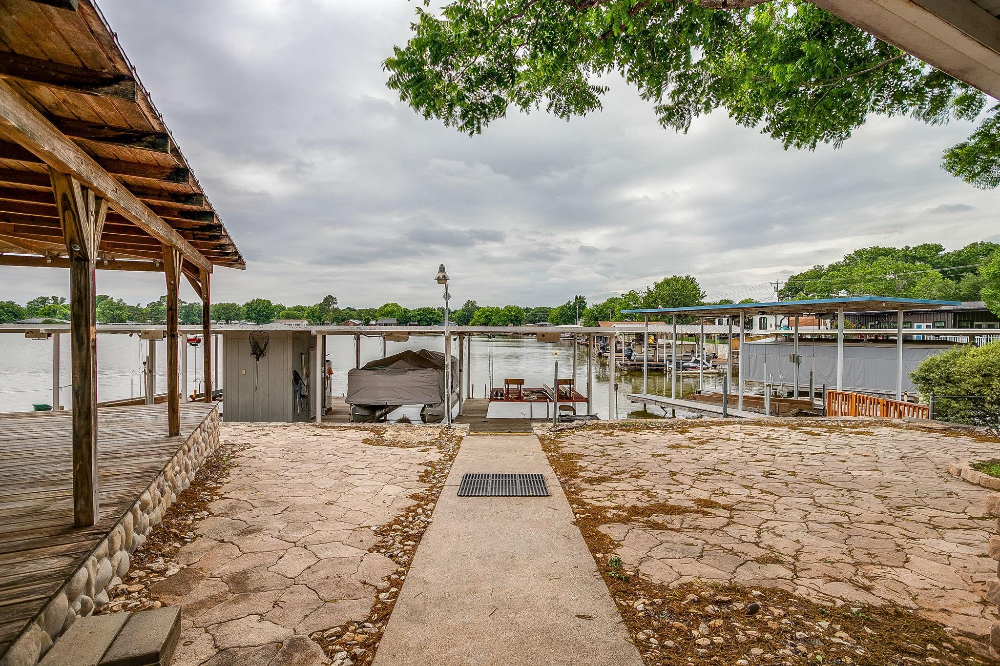 main property photo 4