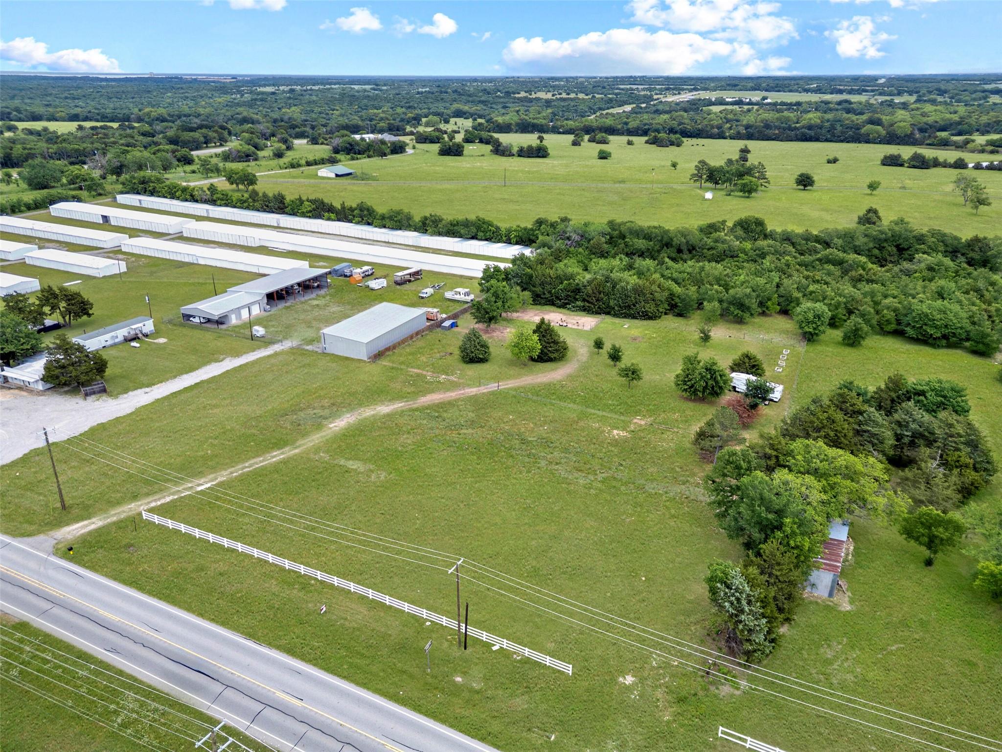 main property photo 8