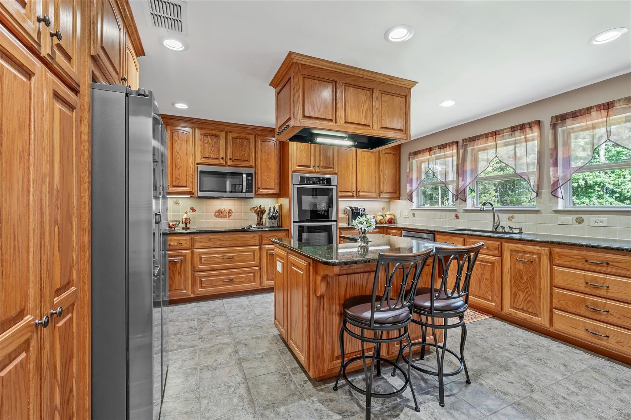 main property photo 11