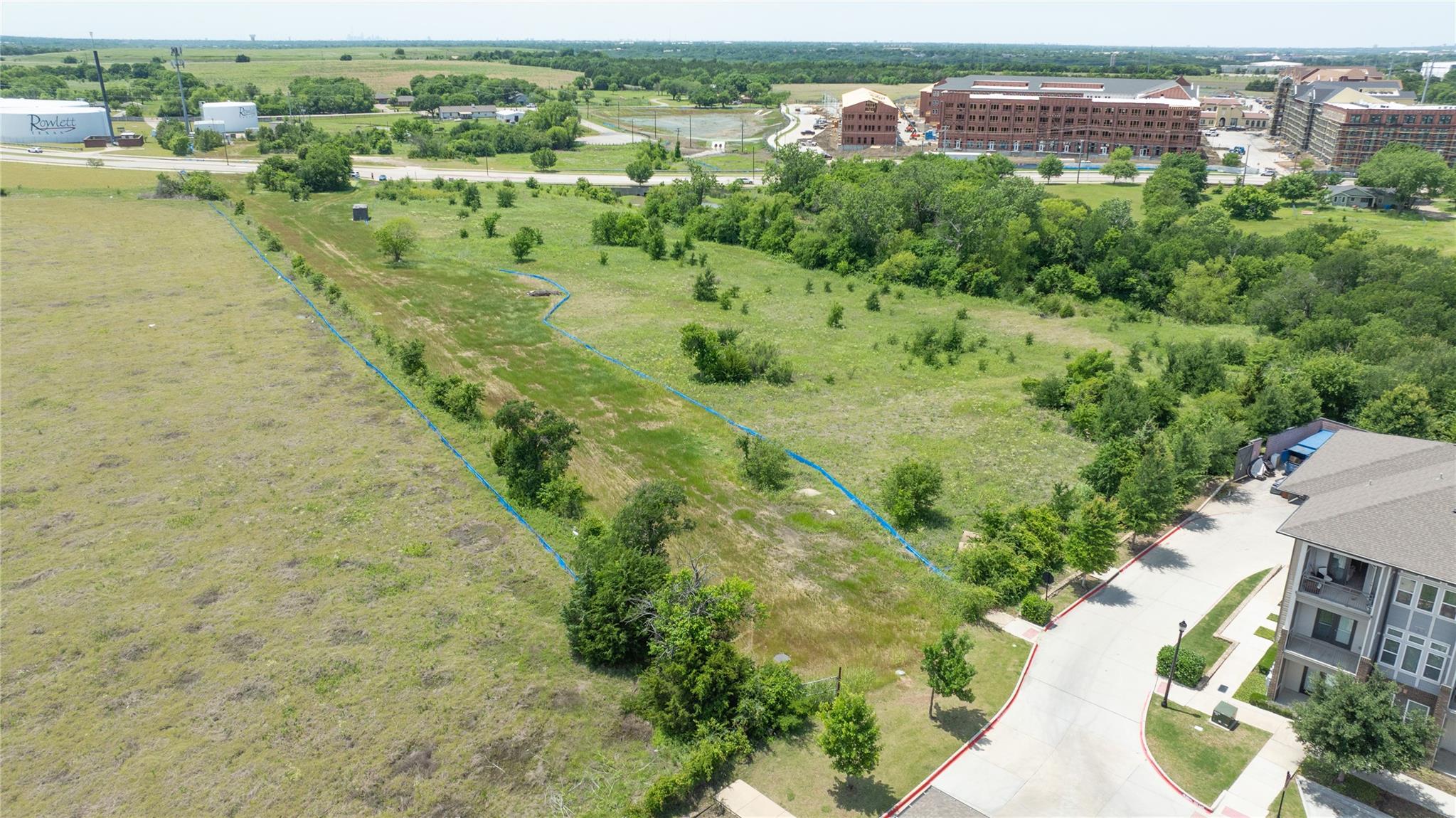 main property photo 16