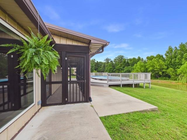 main property photo 17