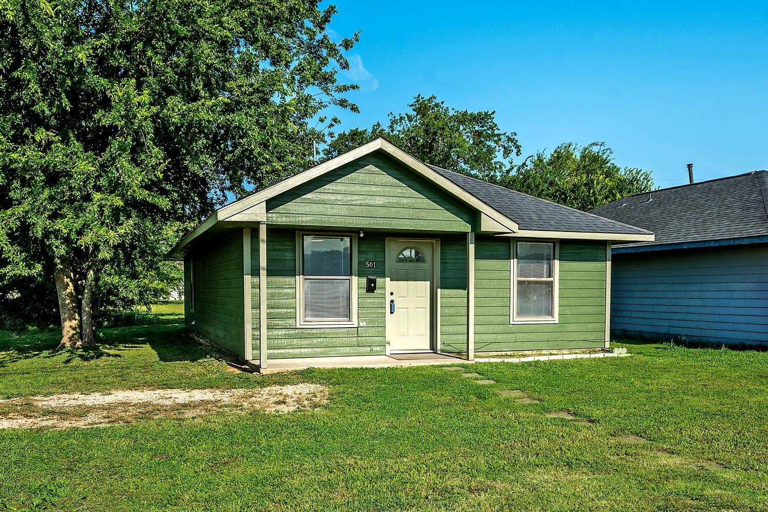 main property photo 13