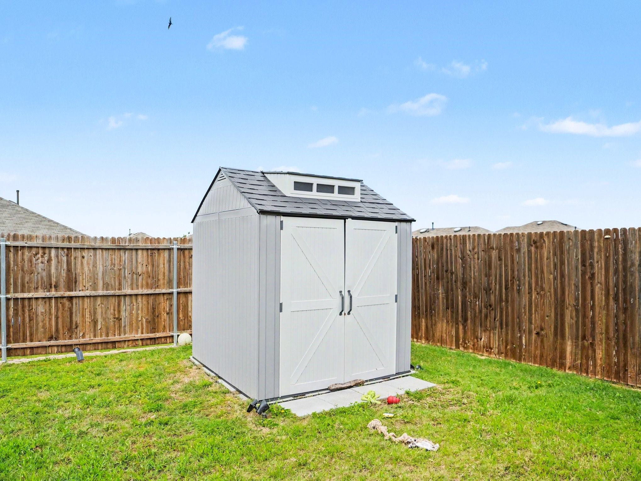 main property photo 22