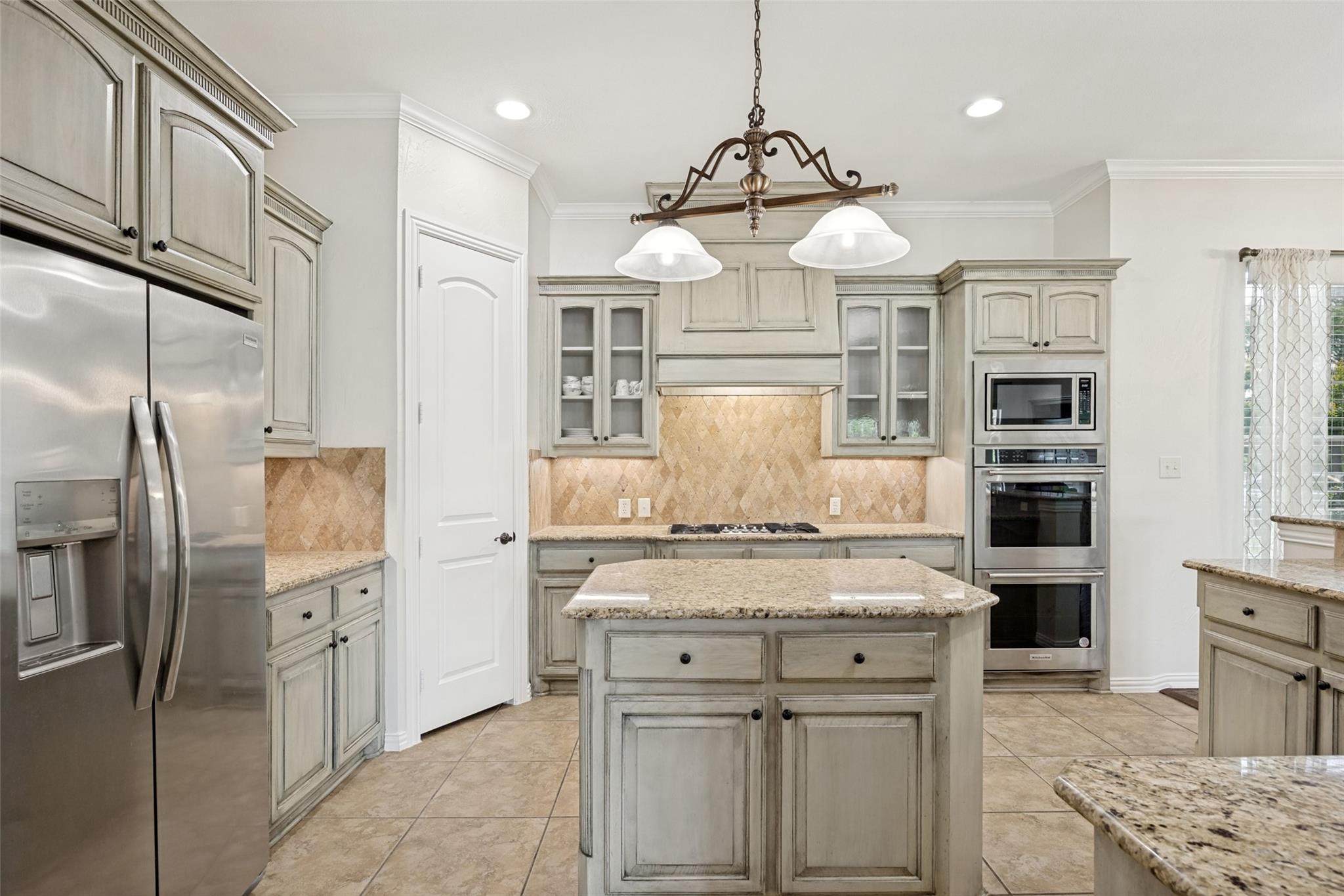 main property photo 7